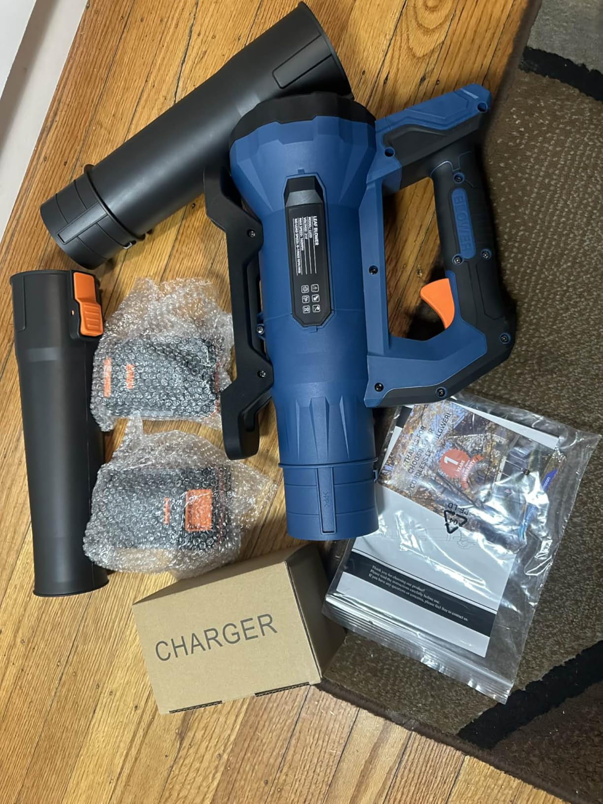 Leaf Blower Cordless with 2× 5.0Ah Batteries and Charger, 21V Electric, Lightweight Battery Powered Blowers for Lawn Care, Yard, Patio Cleaning, Blowing Leaves & Dust - Customer Photo 2