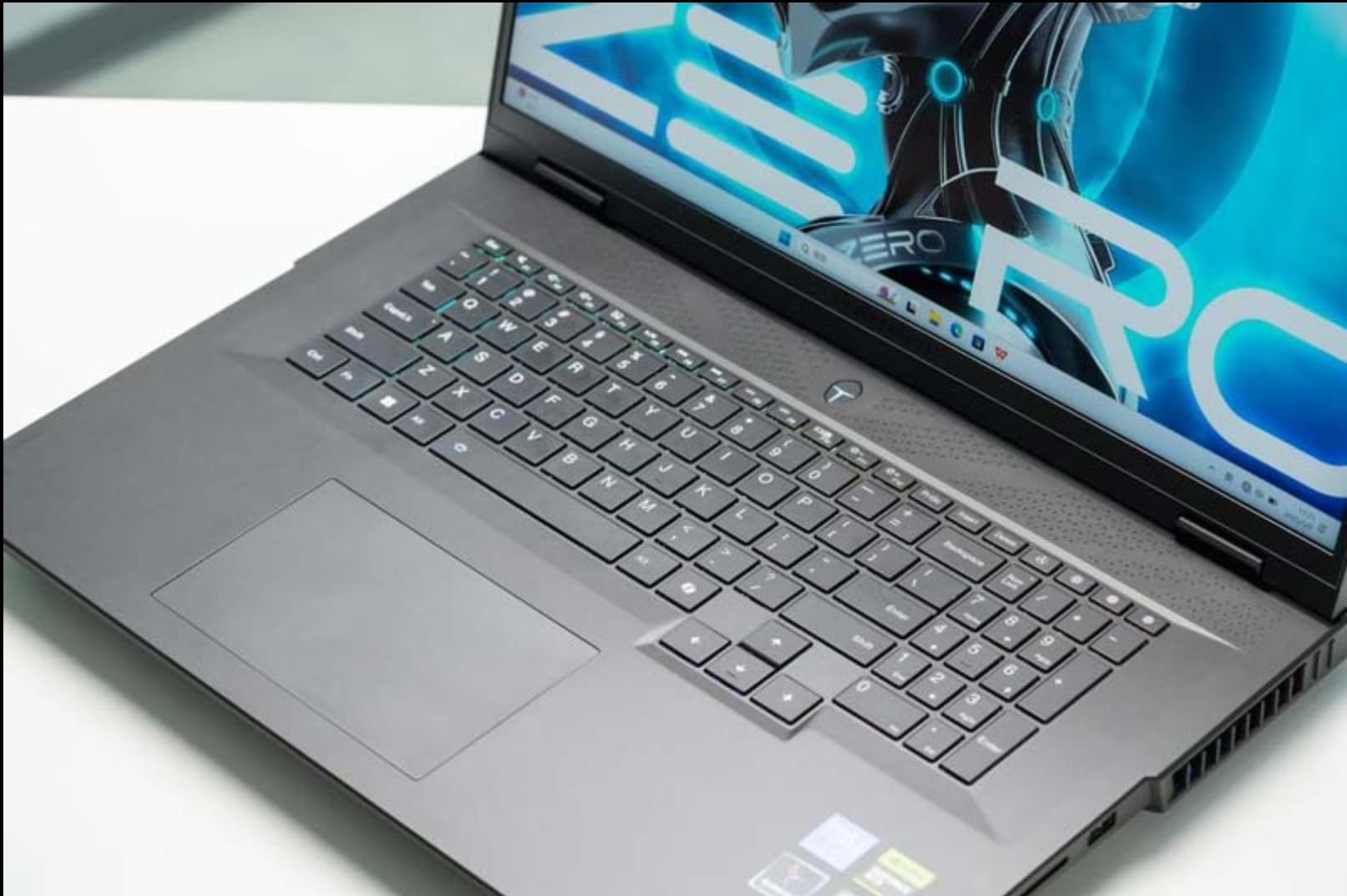 Thunderobot Zero 18 Pro 5090 Gaming Laptop, 18