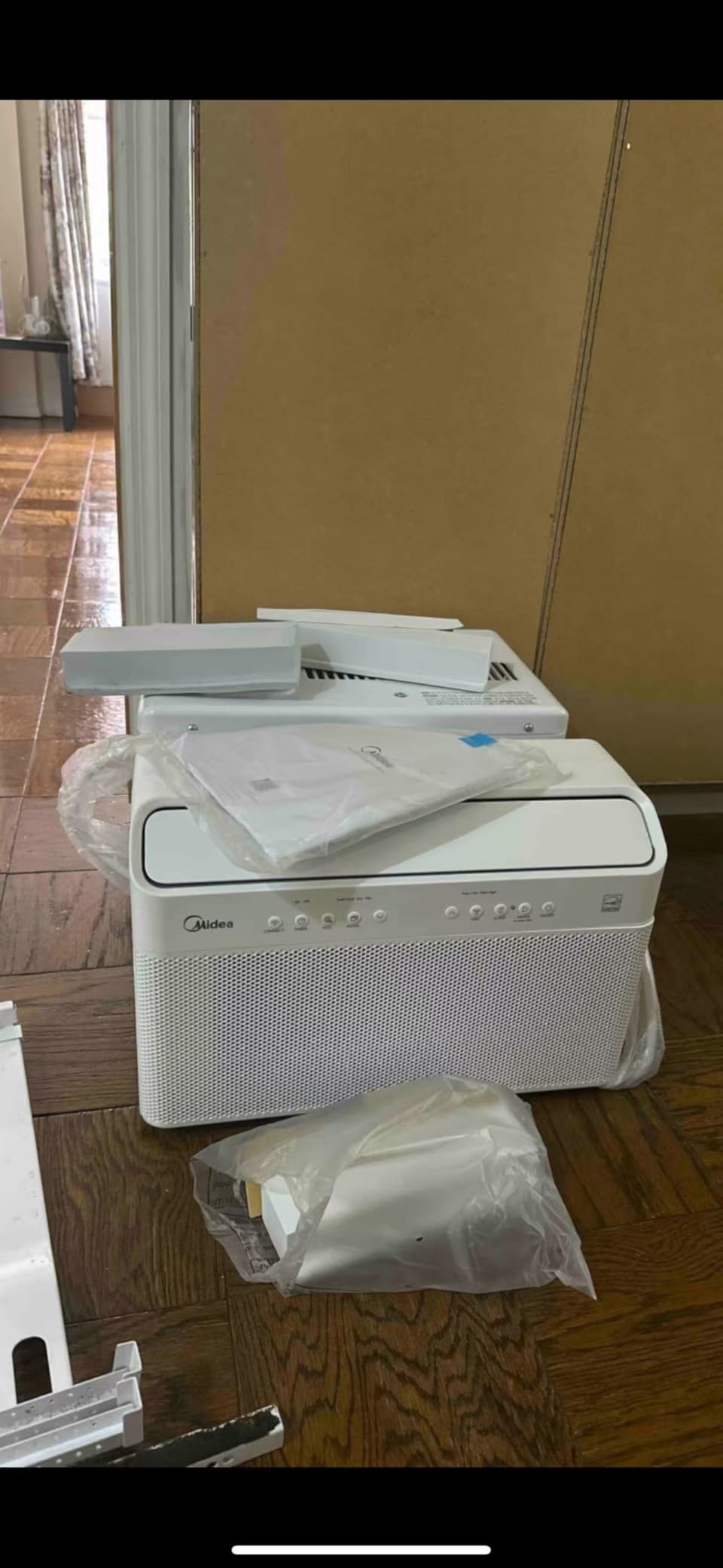 Midea 10,000 BTU U Shaped Smart Inverter Window Air Conditioner - Cools 450 Sq Ft, Ultra Quiet with Open Window Flexibility - Alexa/Google Assistant Compatible - 35% Energy Savings, Remote (Updated) Customer Review Midea 10,000 BTU U Shaped Smart Inverter Window Air Conditioner - Cools 450 Sq Ft, Ultra Quiet with Open Window Flexibility - Alexa/Google Assistant Compatible - 35% Energy Savings, Remote (Updated) - Customer Photo 1