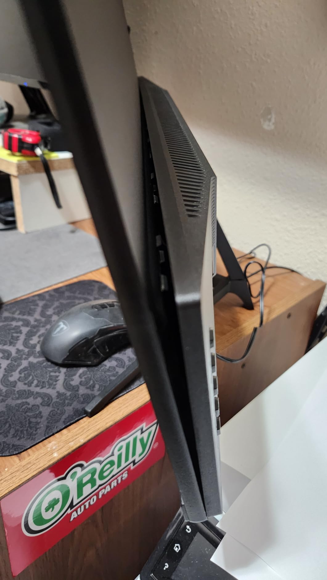 Gawfolk 27 inch 2K QHD(2560×1440) PC Screen, 165Hz Gaming Monitor, 1ms Without Bezel, FreeSync,98% sRGB, 178° Wide Viewing Angle,Display 1.4、Port HDMI2.0, Wall Mount Compatible 75 * 75MM- Black - Customer Photo 1