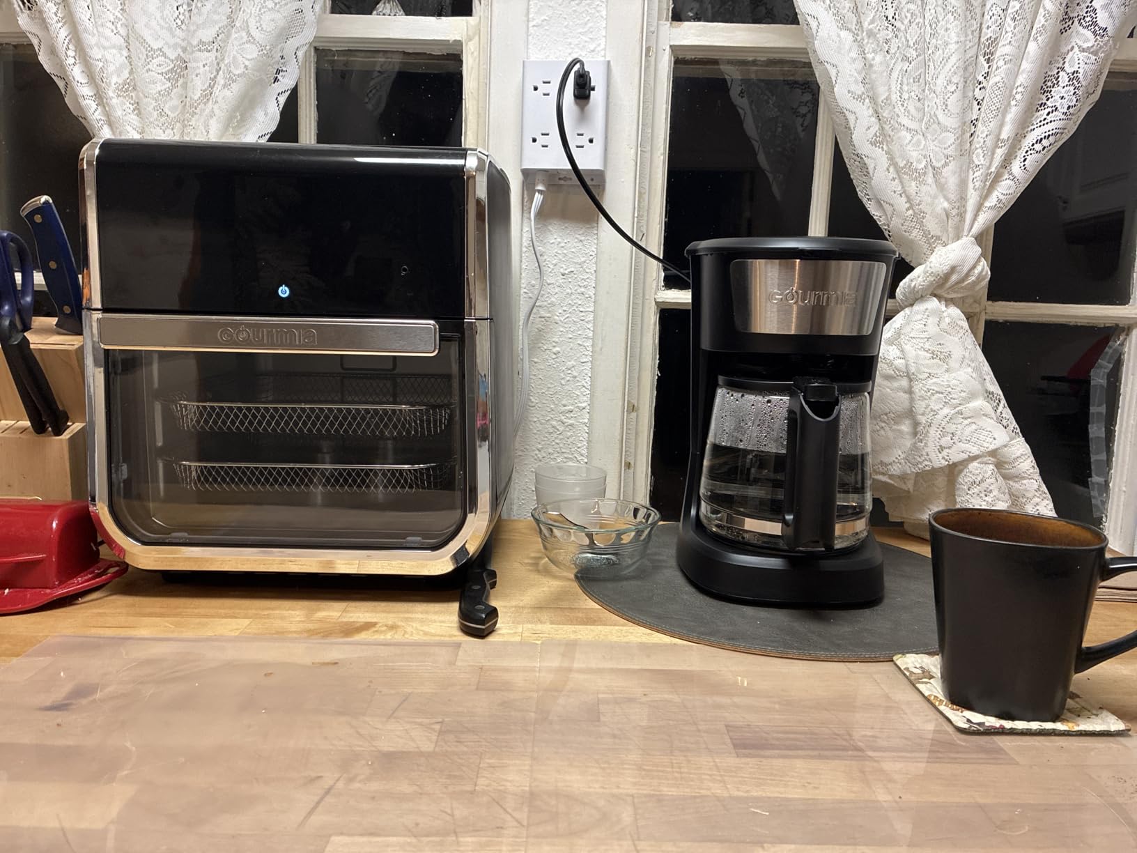 Gourmia 12 Cup One-Touch Coffee Maker – Pause and Serve with Automatic Keep Warm, Easy View Water Window, Compact Design, Stainless Steel Accents, Black - Customer Photo 2