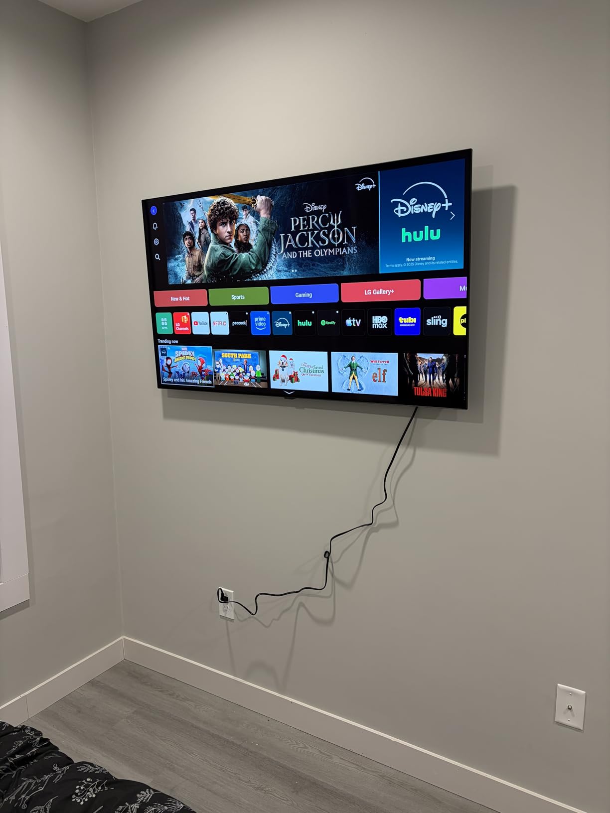 LG 55-Inch Class OLED AI 4K B5 Series Smart TV w/Dolby Atmos, Dolby Vision, HDR10, AI Super Upscaling 4K, Filmmaker Mode, Wow Orchestra, Alexa Built-in (OLED55B5PUA.AUSZ, 2025) Customer Review LG 55-Inch Class OLED AI 4K B5 Series Smart TV w/Dolby Atmos, Dolby Vision, HDR10, AI Super Upscaling 4K, Filmmaker Mode, Wow Orchestra, Alexa Built-in (OLED55B5PUA.AUSZ, 2025) - Customer Photo 1