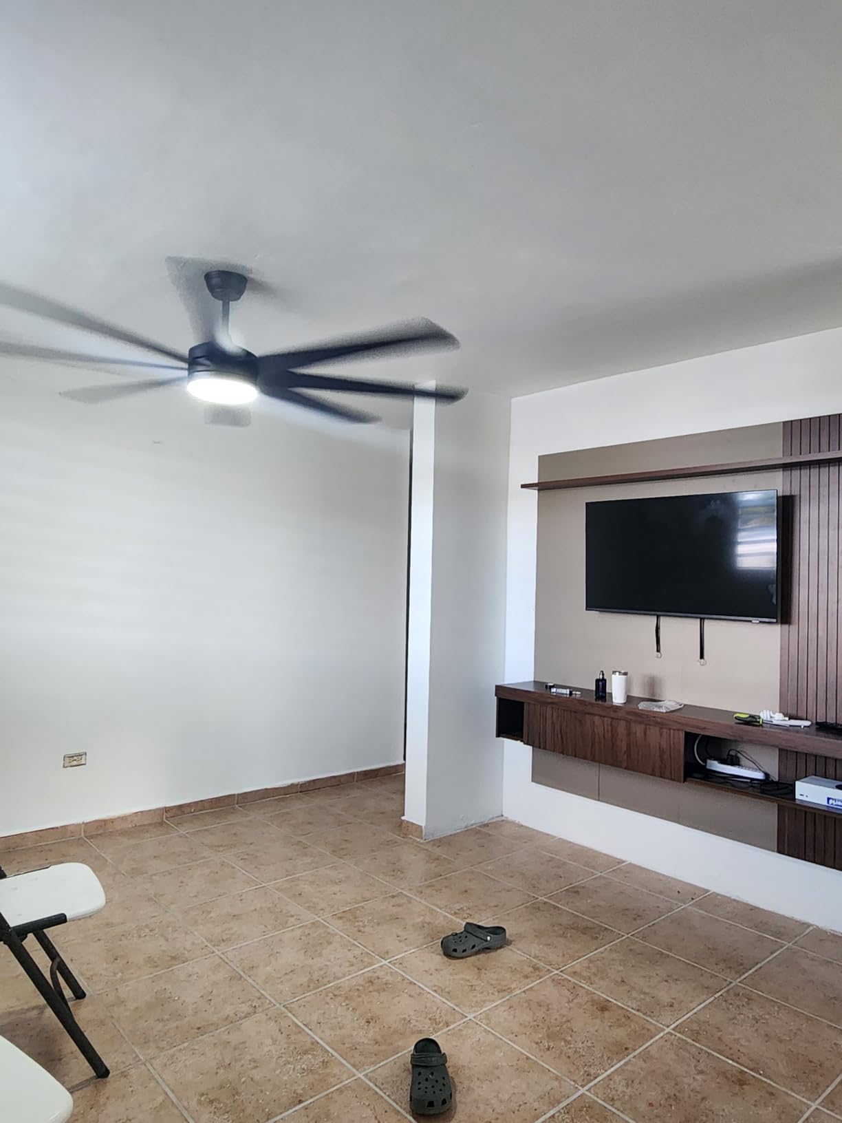 Phylluz 72'' Large Ceiling Fans with Lights, Modern Black Ceiling Fan Remote/APP Control, Dimmable, Quiet DC Motor Big Ceiling Fan for Indoor/Covered Outdoor - Customer Photo 2