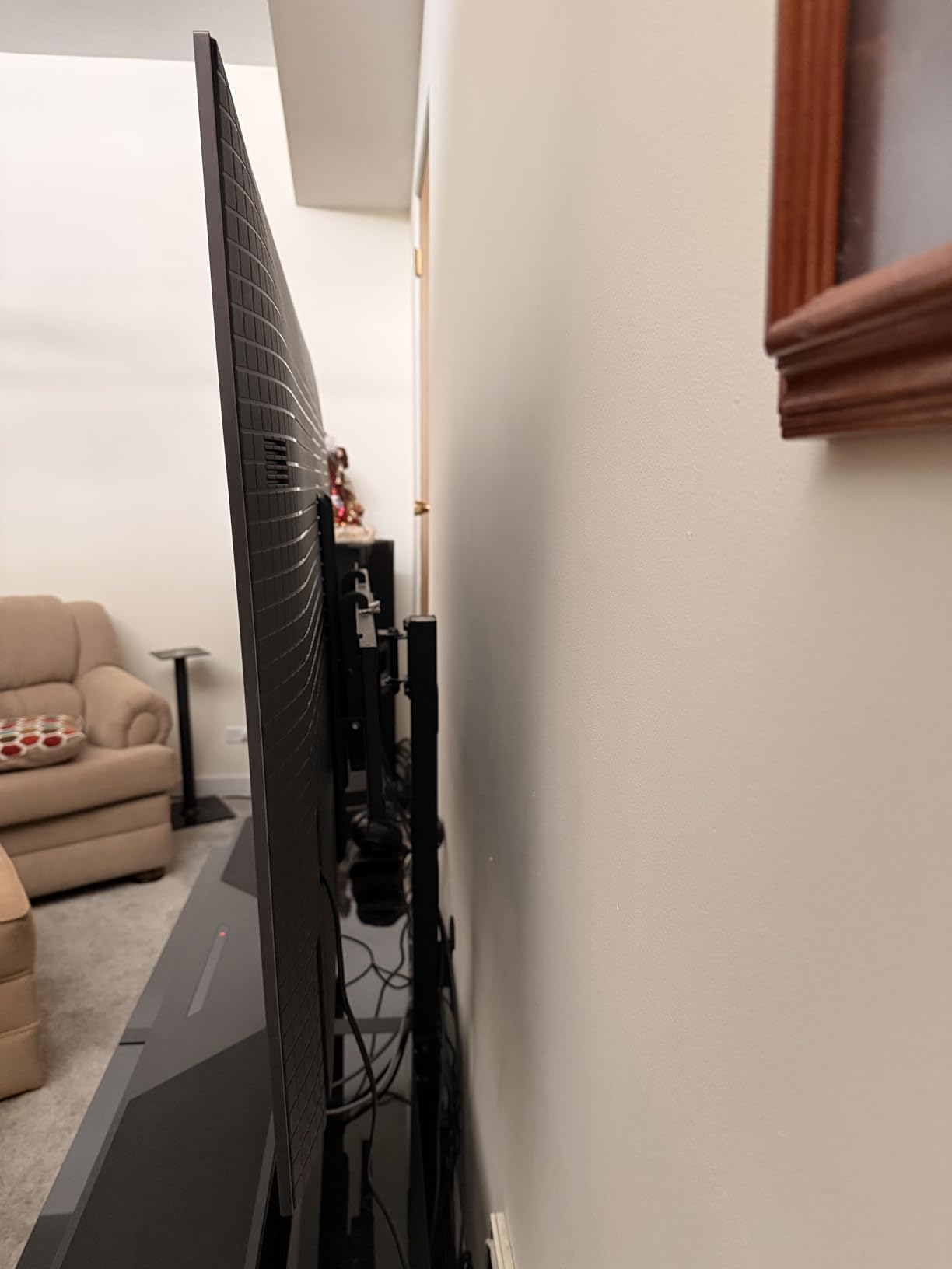 Sony 65 Inch OLED 4K Ultra HD TV BRAVIA XR8B Smart Google TV with Dolby Vision HDR and Exclusive Features for PlayStation® 5 (K-65XR8B), 2025 Model - Customer Photo 2