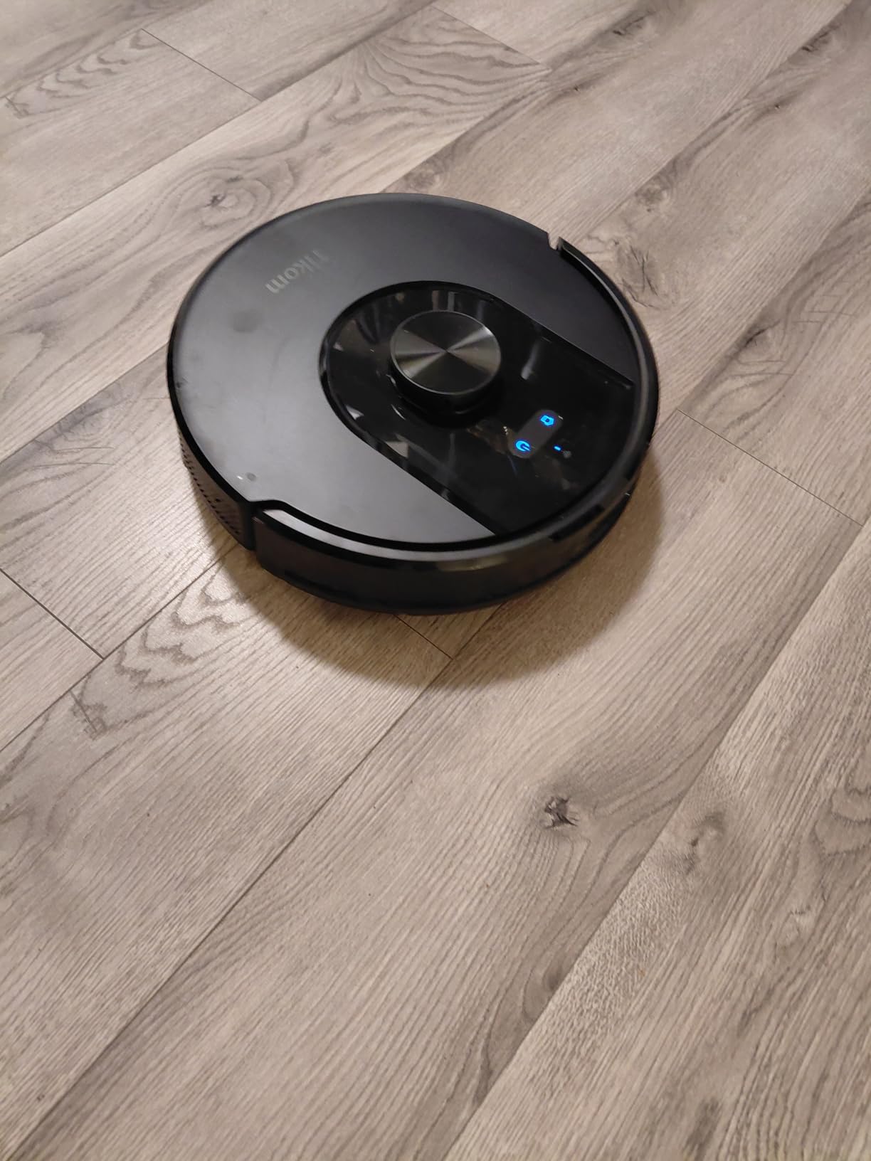 Tikom Robot Vacuum and Mop, 6000Pa Robotic Vacuum Cleaner with Self-Emptying Base, 90 Days Capacity, LiDAR Navigation, Home Mapping, Ideal for Pet Hair, Hard Floors, Carpet (L8000 Plus) Customer Review Tikom Robot Vacuum and Mop, 6000Pa Robotic Vacuum Cleaner with Self-Emptying Base, 90 Days Capacity, LiDAR Navigation, Home Mapping, Ideal for Pet Hair, Hard Floors, Carpet (L8000 Plus) - Customer Photo 1