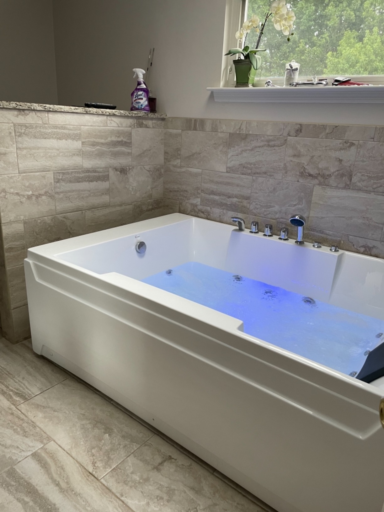 72-Inch Whirlpool Jetted Tub, Acrylic Hydro Massage Bathtub with 10 Jets, Color-Changing LED Lights, 2-Person Jetted Bath Tub for Couples - Customer Photo 2