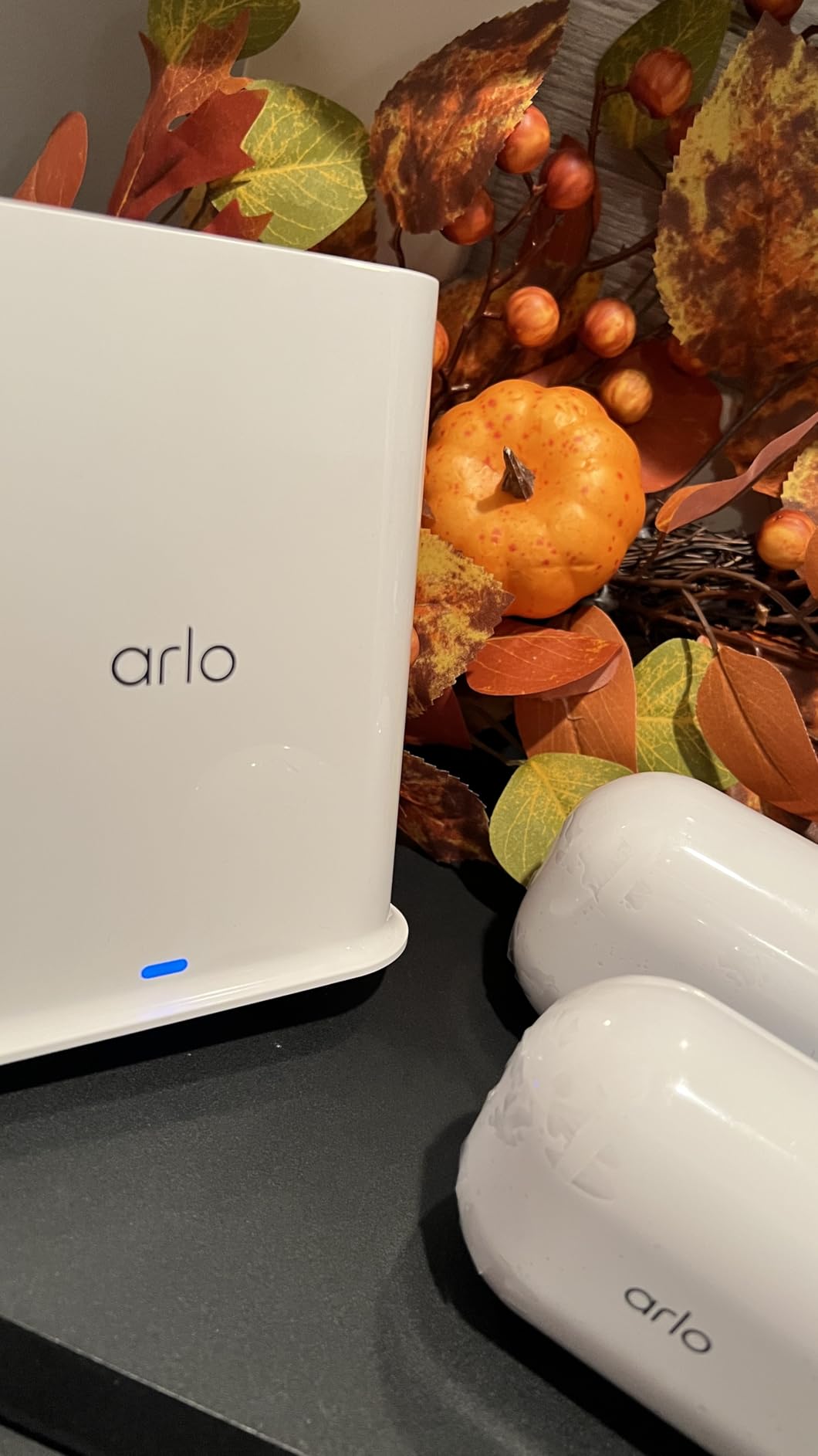 Arlo Ultra 3rd Gen 2025 Release 4K Security Camera + SmartHub, Battery Power, Emergency Response, AI Generated Event Summary, 1-Month Trial of Secure Plan, 180° Field of View, 3 Cam - White Customer Review Arlo Ultra 3rd Gen 2025 Release 4K Security Camera + SmartHub, Battery Power, Emergency Response, AI Generated Event Summary, 1-Month Trial of Secure Plan, 180° Field of View, 3 Cam - White - Customer Photo 2