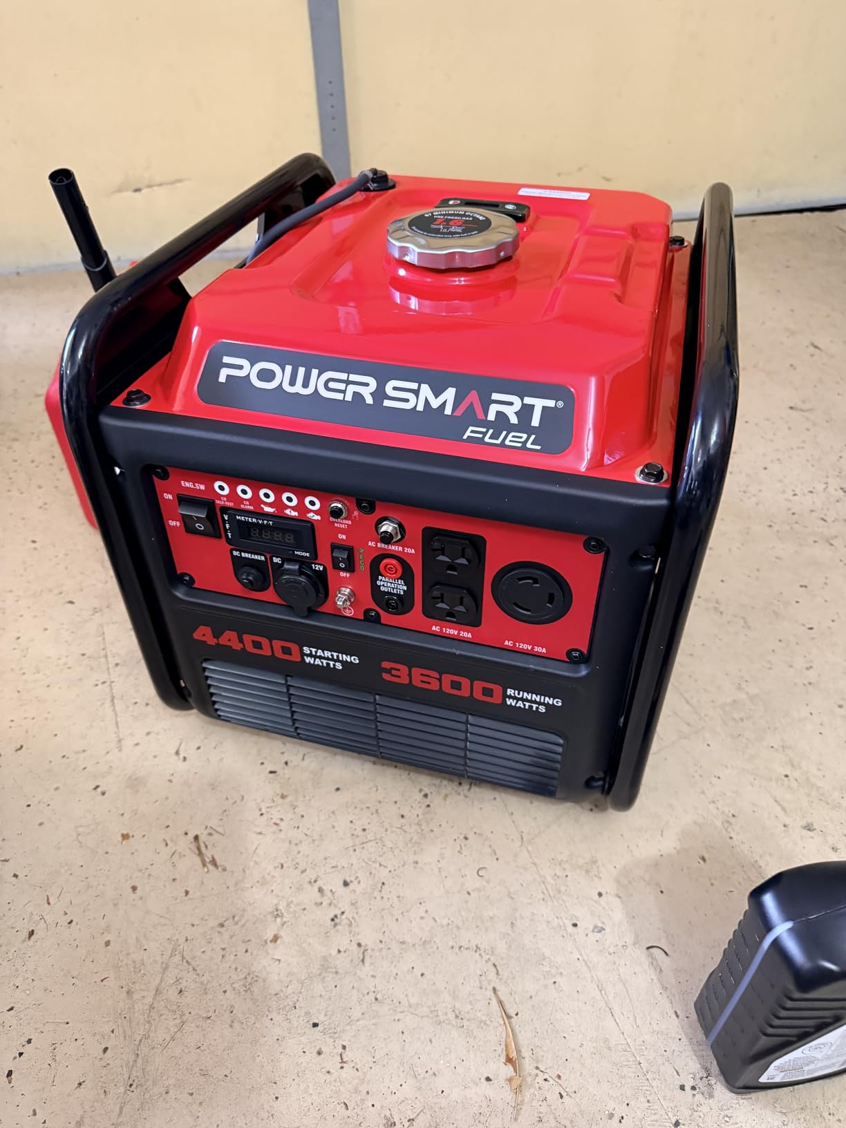 4400-Watt Dual Fuel Portable Inverter Generator, PowerSmart Gas Powered, CO-Sensor, Lightweight & Quiet for Home Use and Emergency Backup, Camping, EPA Compliant - Customer Photo 2