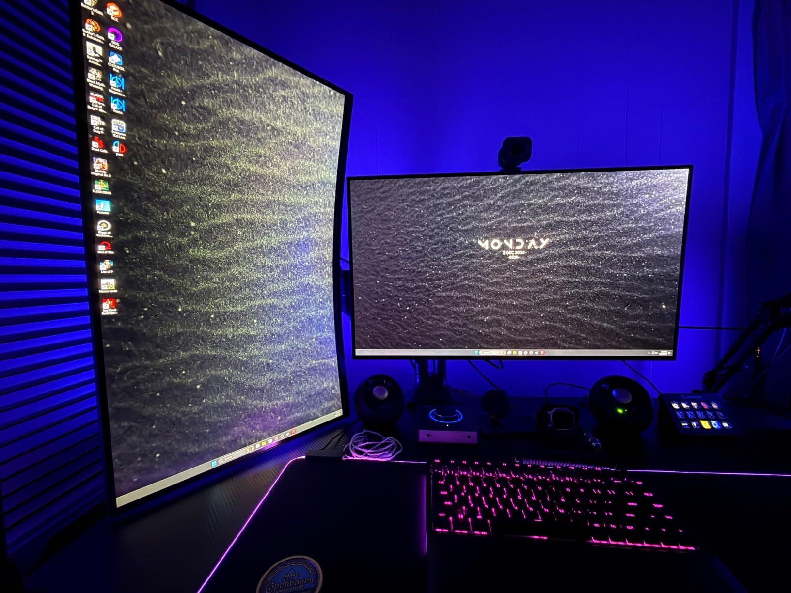 LG 32GX850A-B 32-inch UltraGear 4K UHD Glossy OLED Gaming Monitor - Dual-Mode 165Hz/330Hz, 0.03ms, G-SYNC, FreeSync Premium Pro, TrueBlack 400 - Customer Photo 1