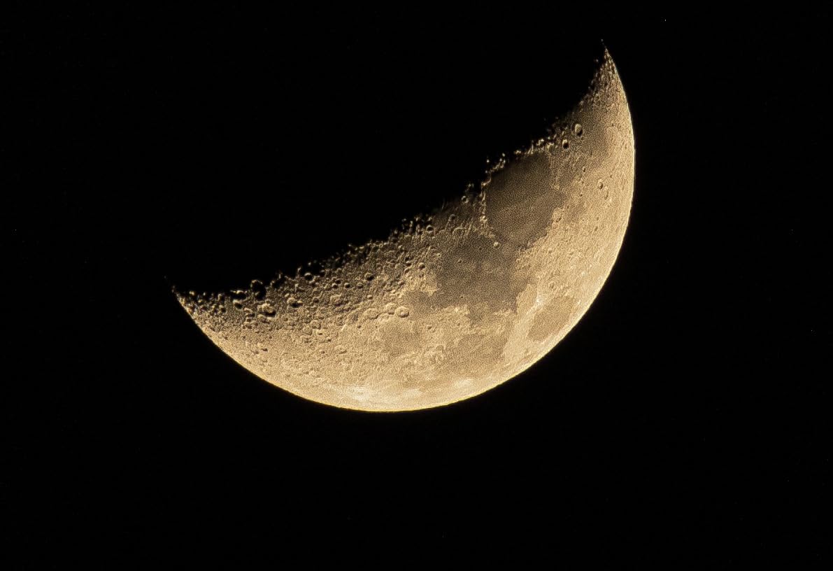 Tamron 18-300mm F/3.5-6.3 Di III-A VC VXD All-in-One Zoom Lens for Canon R APS-C Mirrorless Cameras Customer Review Tamron 18-300mm F/3.5-6.3 Di III-A VC VXD All-in-One Zoom Lens for Canon R APS-C Mirrorless Cameras - Customer Photo 1