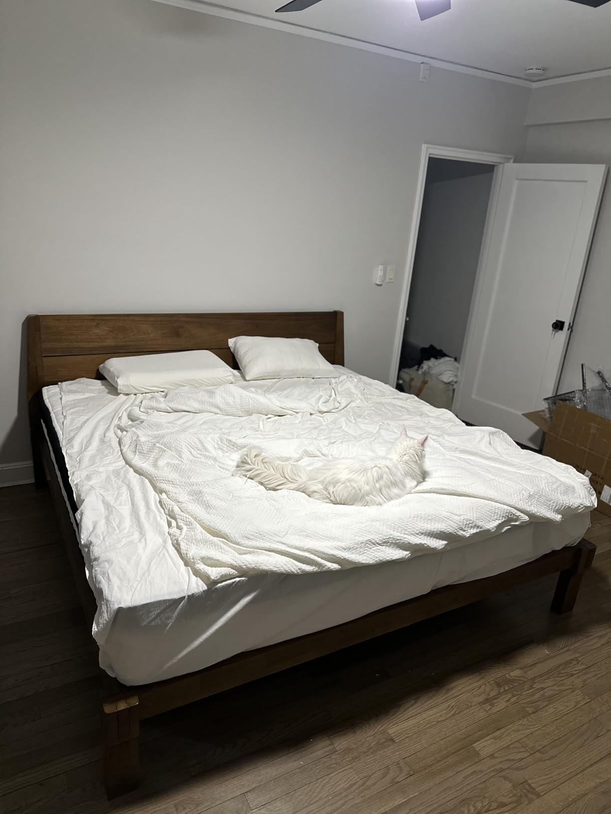 King Size Mattress, 12 Inch King Mattress in a Box with Memory Foam and Individual Pocket Springs, Motion Isolation, Pressure Relief, Medium Firm Feel, Cool & Comfortable Sleep, Breathable - Customer Photo 1