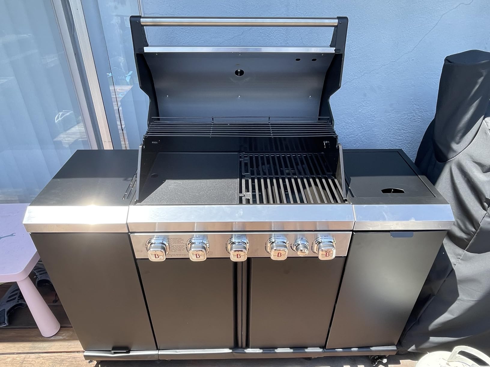 Brand-Man Outdoor Kitchen Island – 5-Burner Gas Grill & Griddle Combo with 800°C Infrared Sear Zone, Dual-Zone Cooktop, Sink & Storage, 995 sq.in Cooking Area, 67,000 BTU Stainless Steel BBQ Station - Customer Photo 4
