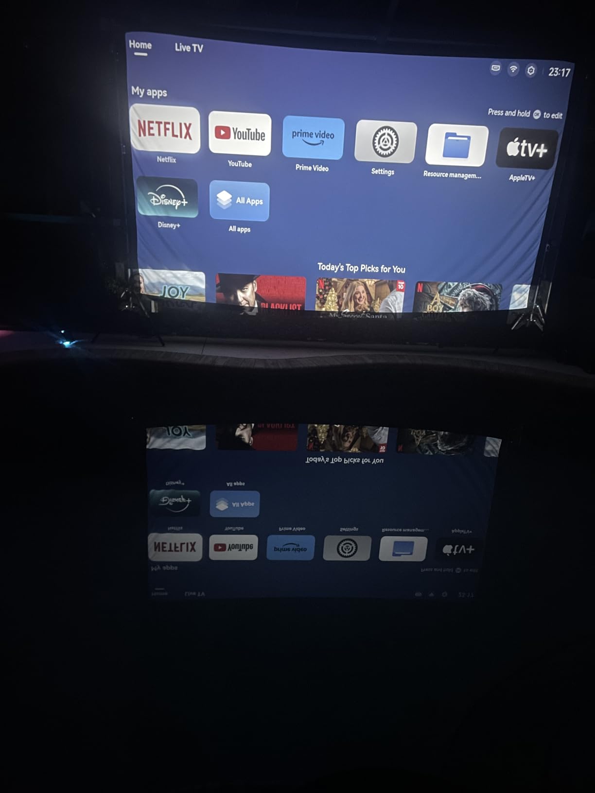 [Short Throw/1200ANSI/Built in Apps] 4K Outdoor Projector with WiFi and Bluetooth, Auto Focus Projector with Dual-Mode Stand, Smart Portable Proyector with Netflix/YouTube/PrimeVideo & Dolby - Customer Photo 2