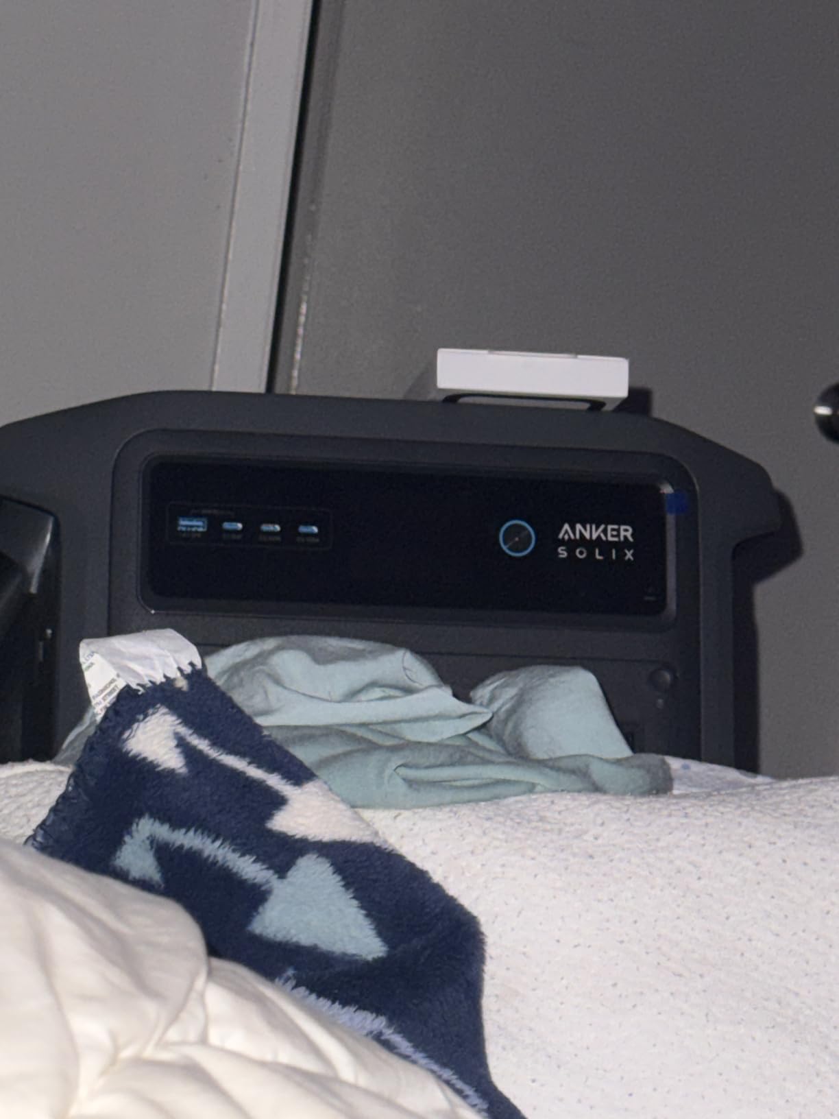 Anker SOLIX C1000 Gen 2 Portable Power Station, 2,000W (Peak 3,000W) Solar Generator, Full Charge in 49 Min, 1,024Wh LiFePO4 Battery for Home Backup, Power Outages, and Camping (Optional Solar Panel) - Customer Photo 2