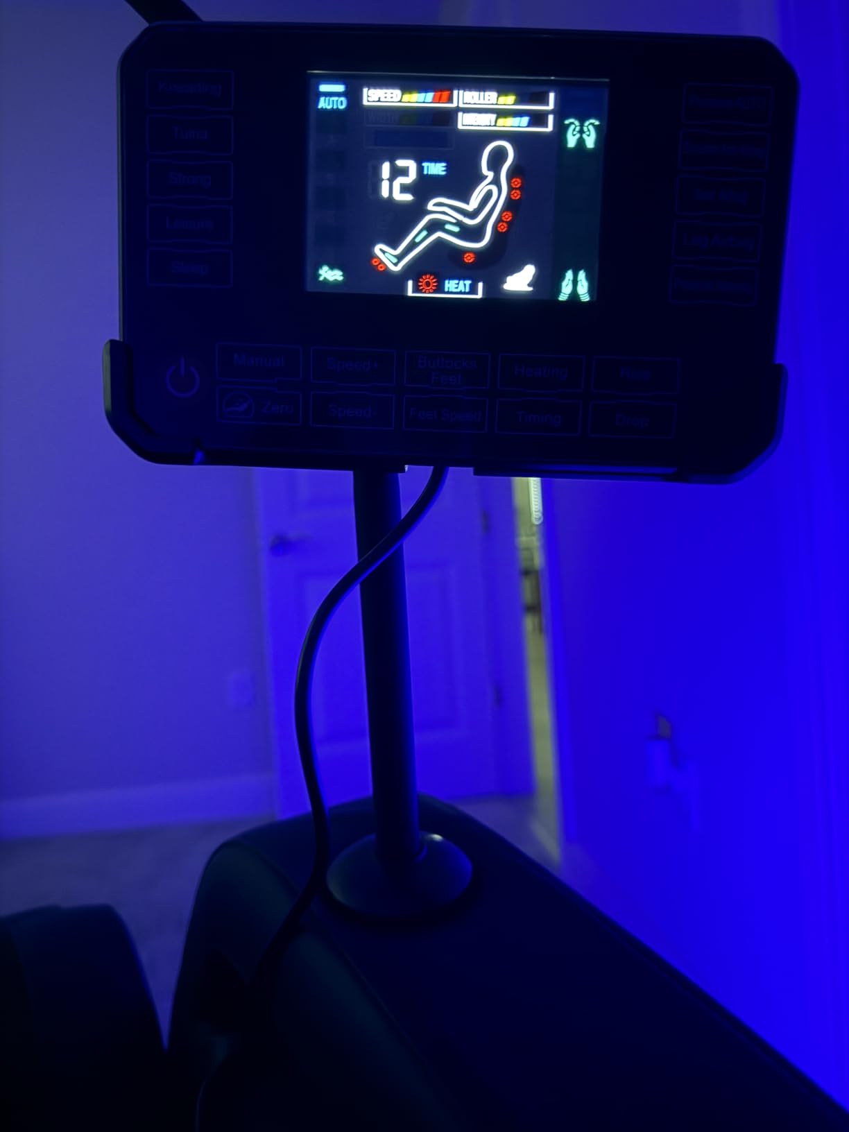 2025 Massage Chair, Massage Chairs Full Body and Recliner with 10 Fixed Points, Zero Gravity, Wood Grain Leather, Foot Massage, Airbags, Lumbar Heating, Bluetooth and Control Screen (Elegant White) - Customer Photo 2