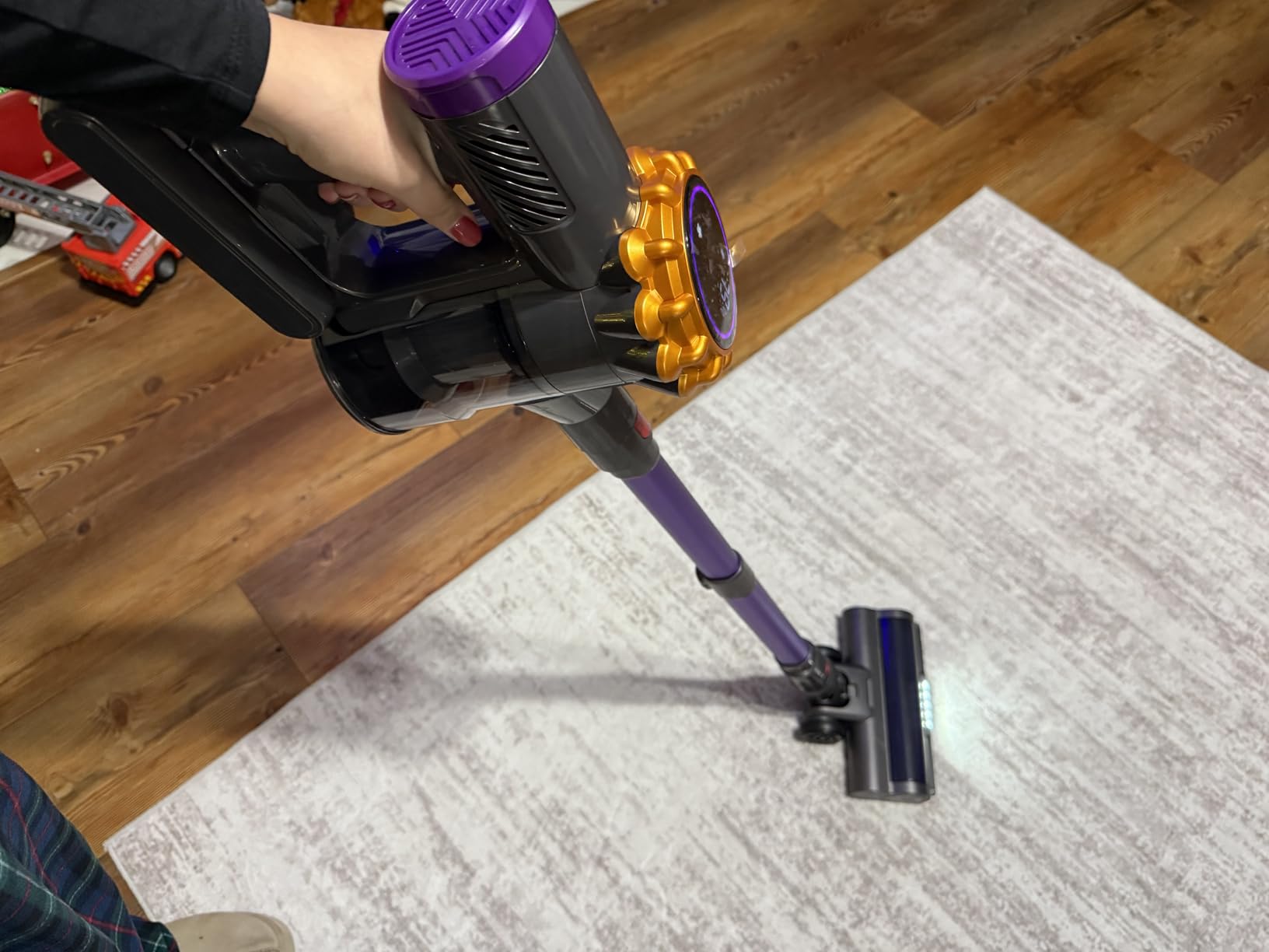 Cordless Vacuum Cleaner,Upgraded 550W 45KPA 60Mins Vacuum Cleaners for Home,Self-Standing Stick Vacuum with LED Display,8 in 1 Lightweight Anti-tangle Wireless Vacuum for Pet Hair Carpet Hard Floors Customer Review Cordless Vacuum Cleaner,Upgraded 550W 45KPA 60Mins Vacuum Cleaners for Home,Self-Standing Stick Vacuum with LED Display,8 in 1 Lightweight Anti-tangle Wireless Vacuum for Pet Hair Carpet Hard Floors - Customer Photo 2