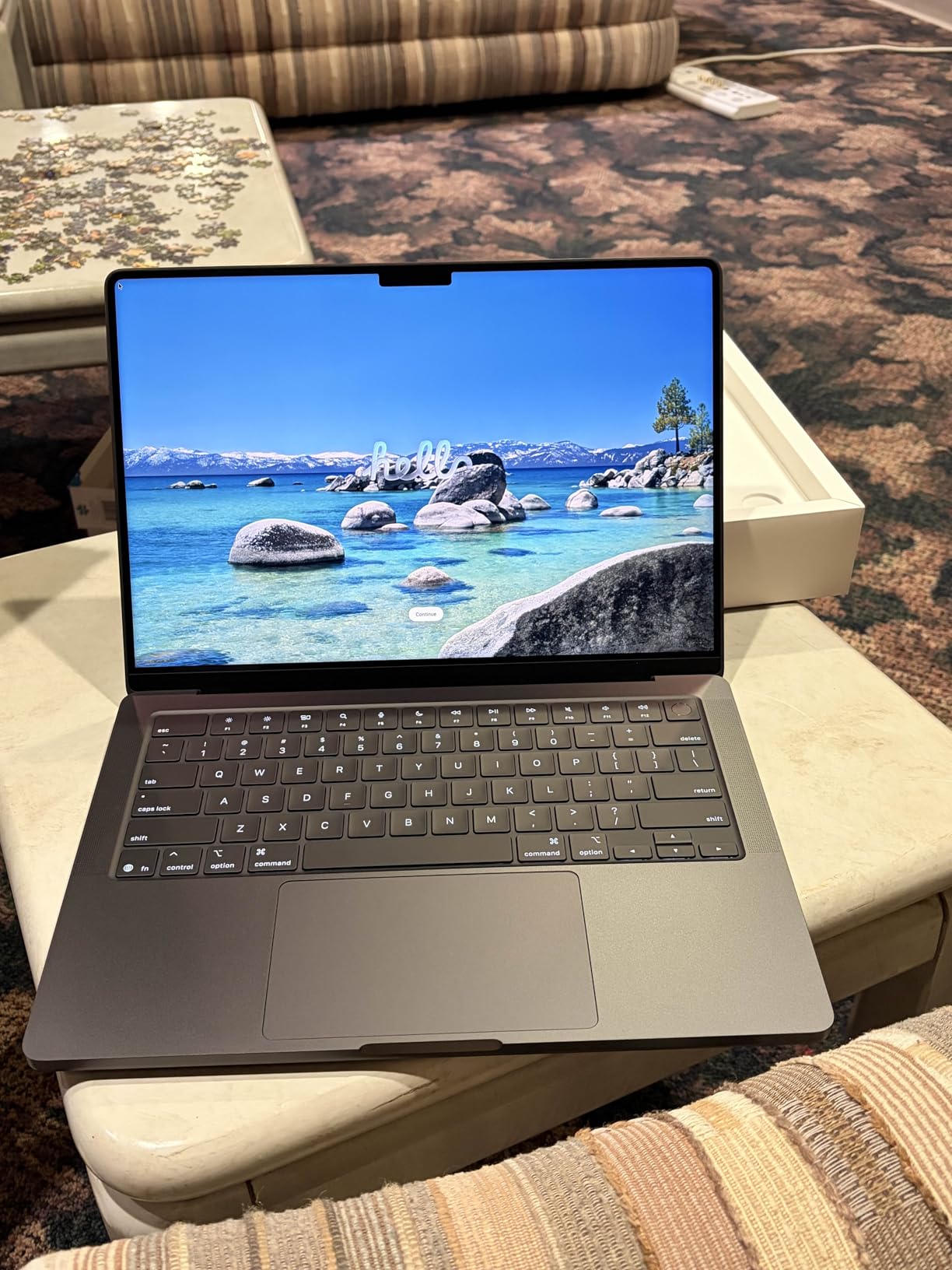 Apple 2025 MacBook Pro Laptop with M5 chip with 10‑core CPU and 10‑core GPU: Built for Apple Intelligence, 14.2-inch Liquid Retina XDR Display, 16GB Unified Memory, 512GB SSD Storage; Space Black - Customer Photo 2