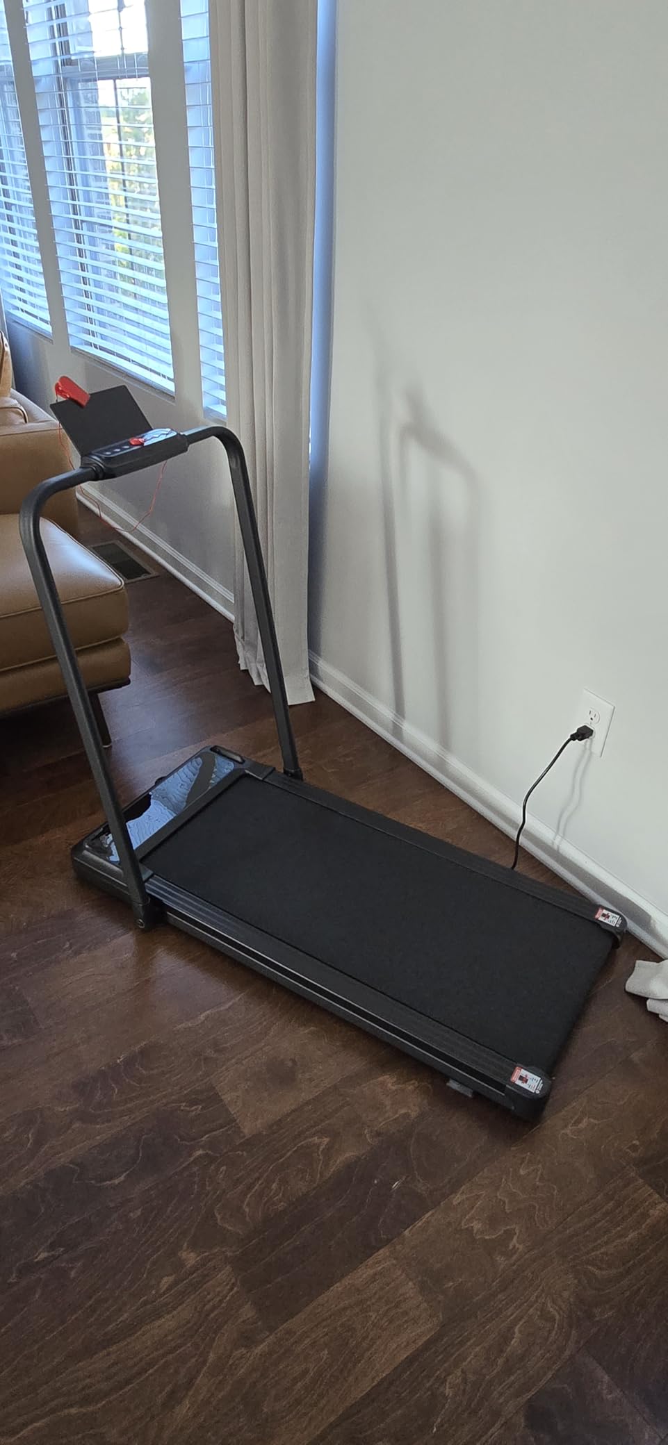 Smug Walking Pad, Space Saving Design for Home & Office, Quiet Under Desk Walking Pad, 200 Lbs Capacity 3 in 1 Portable Walking Treadmill - Customer Photo 2