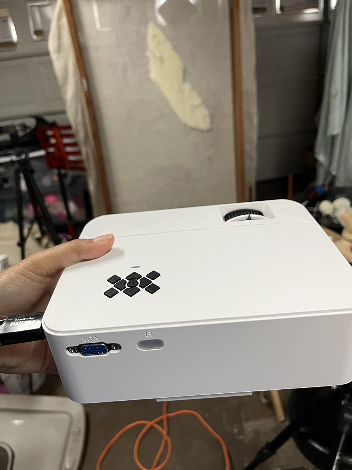 HAPPRUN 2500 ANSI Lumens Outdoor Projector with Built-in Streaming Apps, 4K Decoding Resolution, Dolby Audio, WiFi 6 and Bluetooth 5.2 for Indoor and Outdoor Home Theater - Customer Photo 2