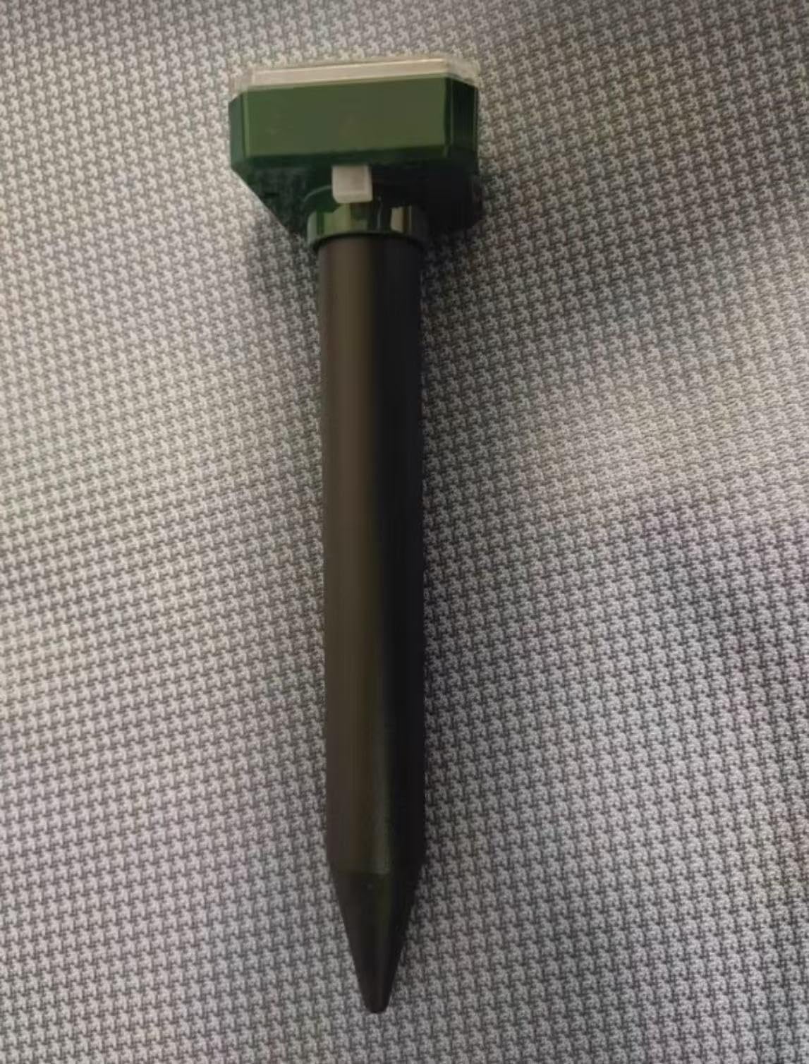 Pack of 8 Solar Mole Repellent Sonic Gopher Repellent Vole Chaser Mole Deterrent Sonic Spikes Repellent Ultrasonic Pest Control Outdoor Keep Moles Out of Yard Lawn - Customer Photo 2