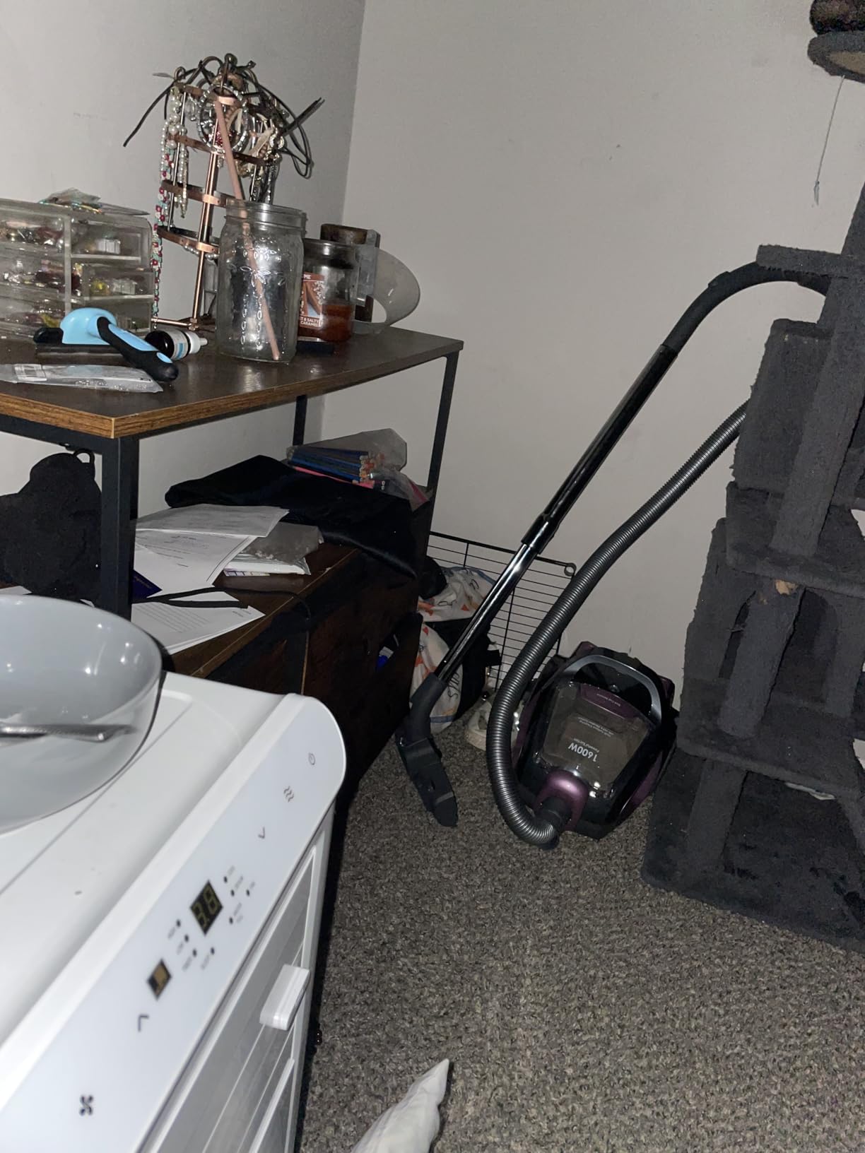 Canister Vacuum Cleaner, 40Kpa 1600W Cyclon Power Bagless Canister Vacuum Cleaners for Home, 3.7QT Large Dust Cup, Lightweight Vac for Hard Floors, Carpets, Pet Hair, Blue - Customer Photo 3