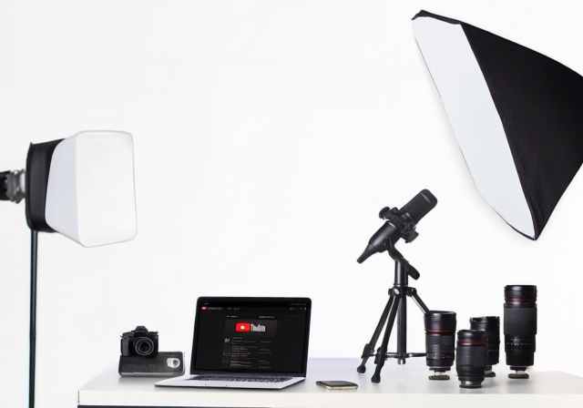 Best Mirrorless Cameras for YouTube [cy]: 10 Models Tested - ofzenandcomputing