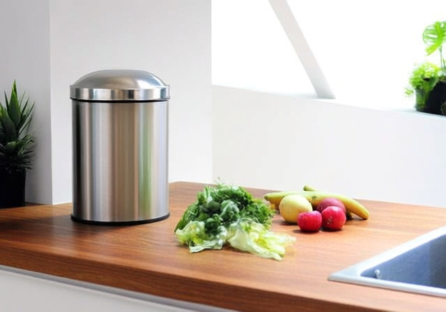 Best Compost Bins for Small Spaces in 2026: 10 Compact Options Tested - ofzenandcomputing