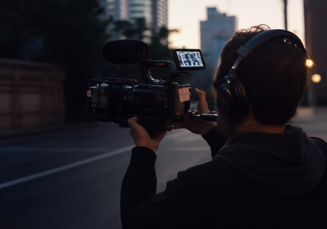 Best Cinema Cameras for Documentaries: 8 Professional Cameras Tested - ofzenandcomputing