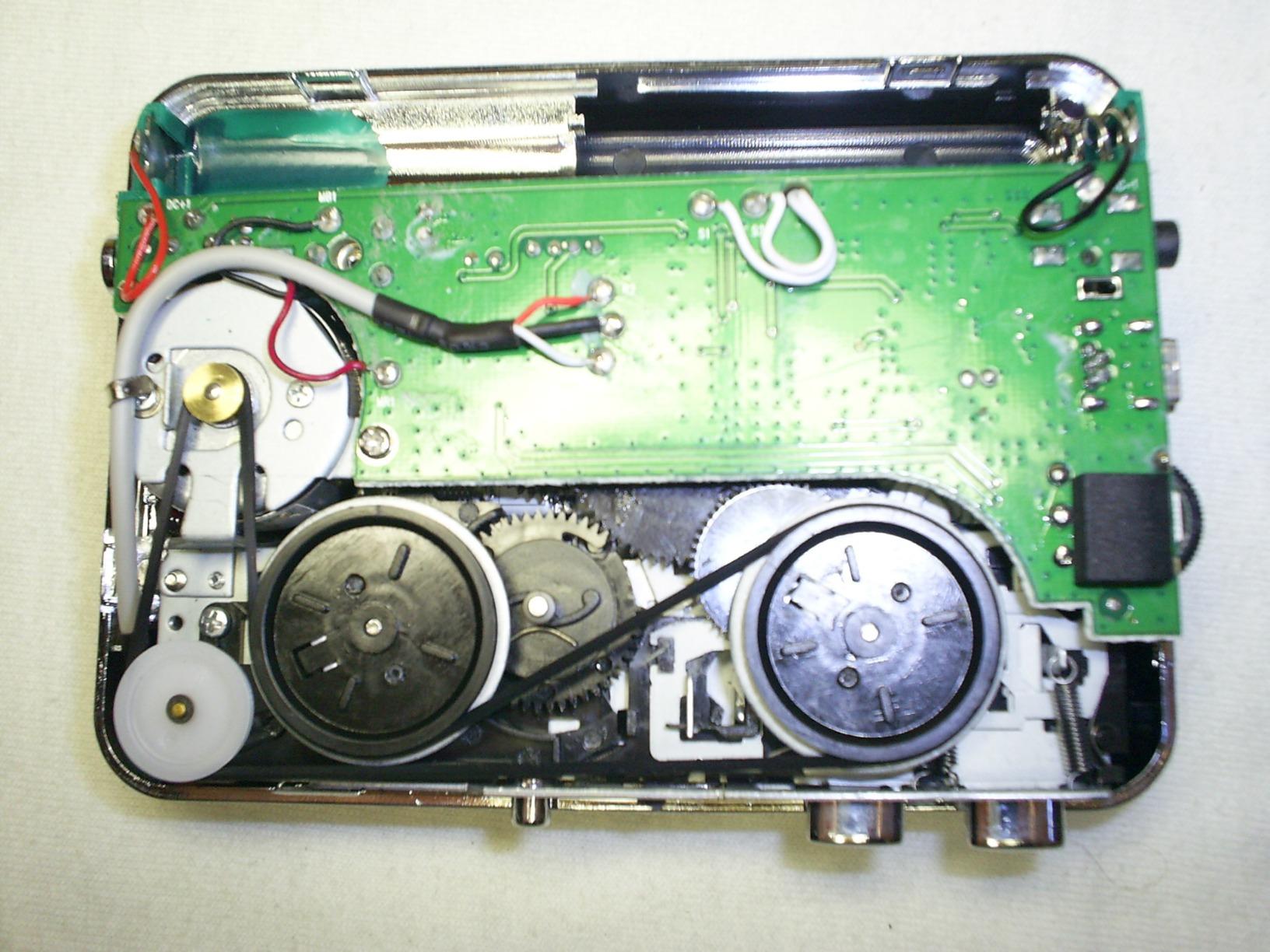 Reshow Cassette Tape Player - Portable Tape Player Audio Cassette to Digital Converter, Compatible with Laptops and Personal Computers Convert Cassette Tape Recorder to iPod Format (Silver) customer photo 2