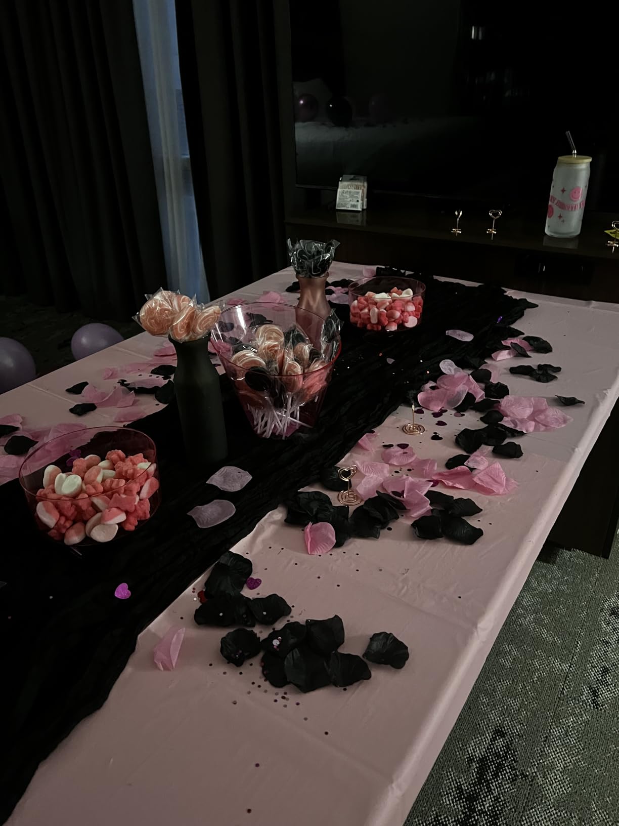 CODE FLORIST 2200 PCS Dark-Red Silk Rose Petals for Romantic Night,Wedding,Proposal Anniversary Flower Decorations - Customer Photo 1