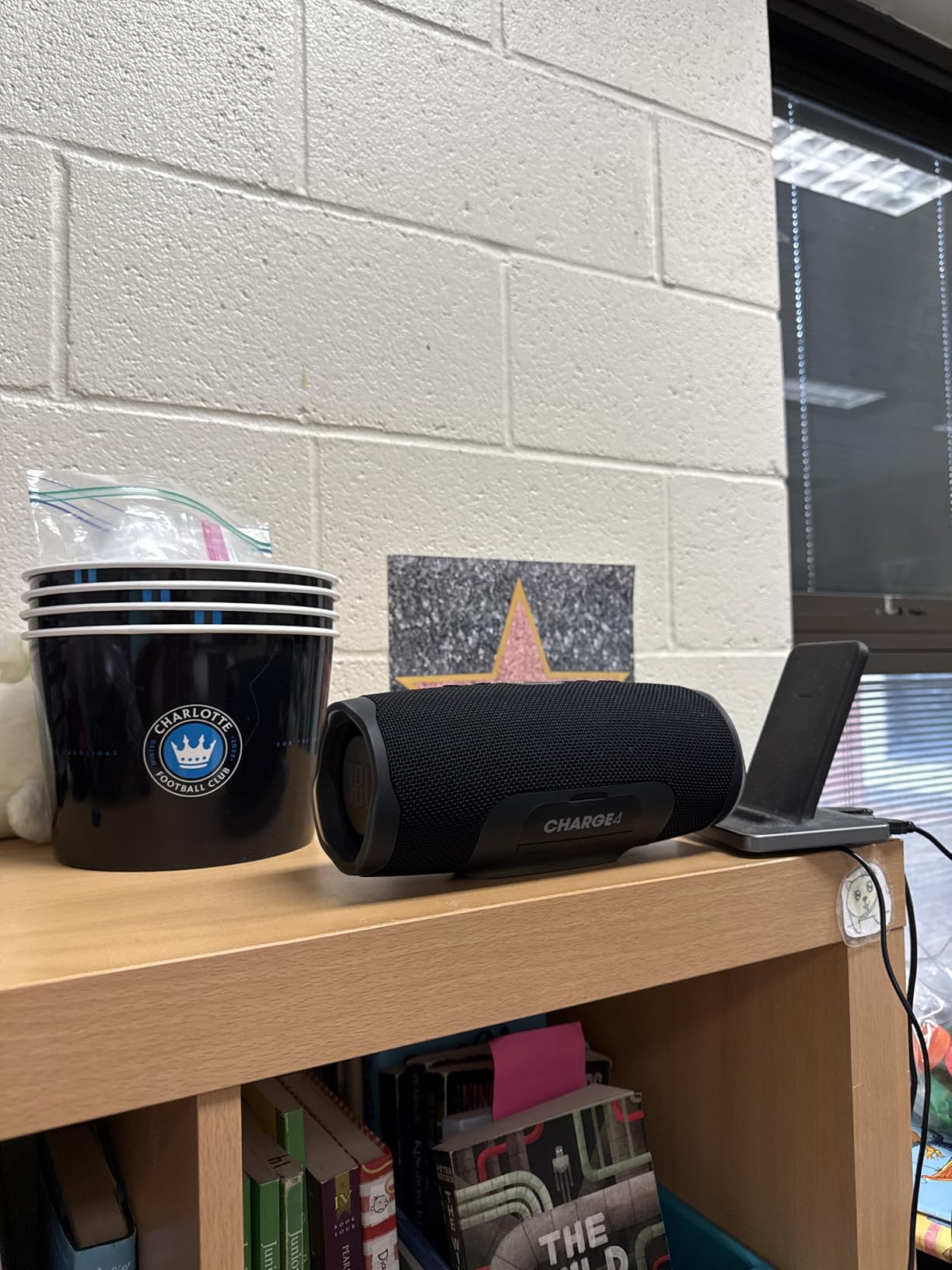 Charge 4 - Waterproof Portable Bluetooth Speaker - Black customer photo 2