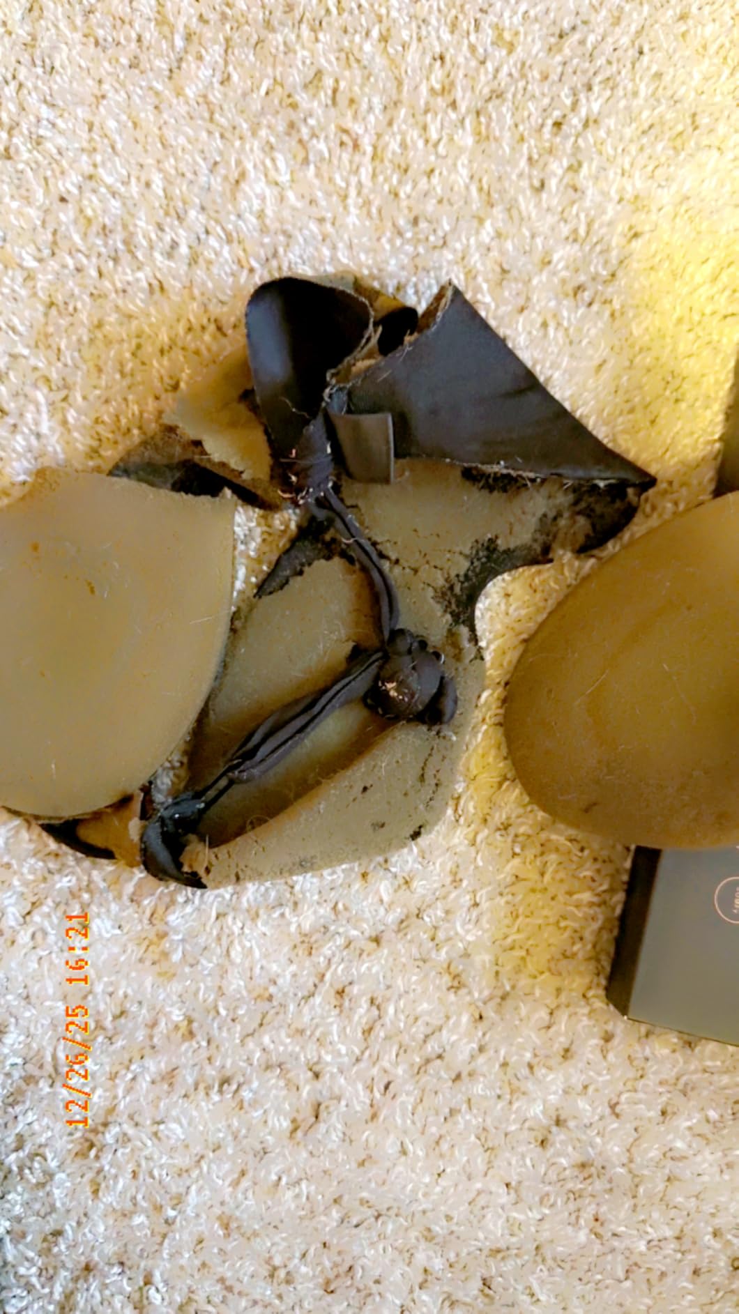 MZOO Luxury Sleep Eye Mask for Side Sleeper Men Women, Zero Eye Pressure 3D Sleeping Mask, Light Blocking Patented Design Night Blindfold, Soft Eye Shade Cover for Travel, Black - Customer Photo 2