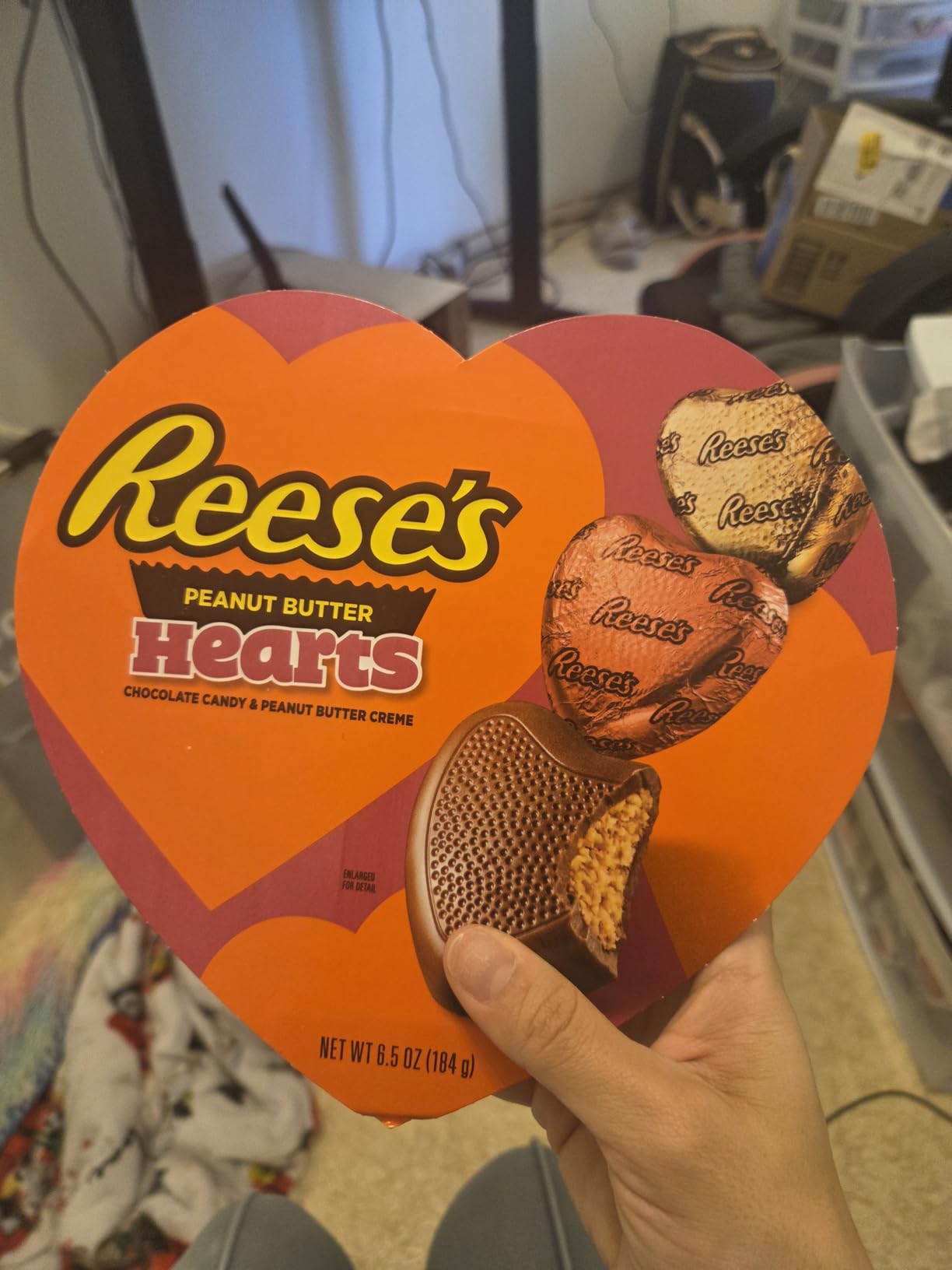 REESE'S Chocolate Peanut Butter Creme Hearts, Valentine's Candy Gift Box, 6.5 oz - Customer Photo 1