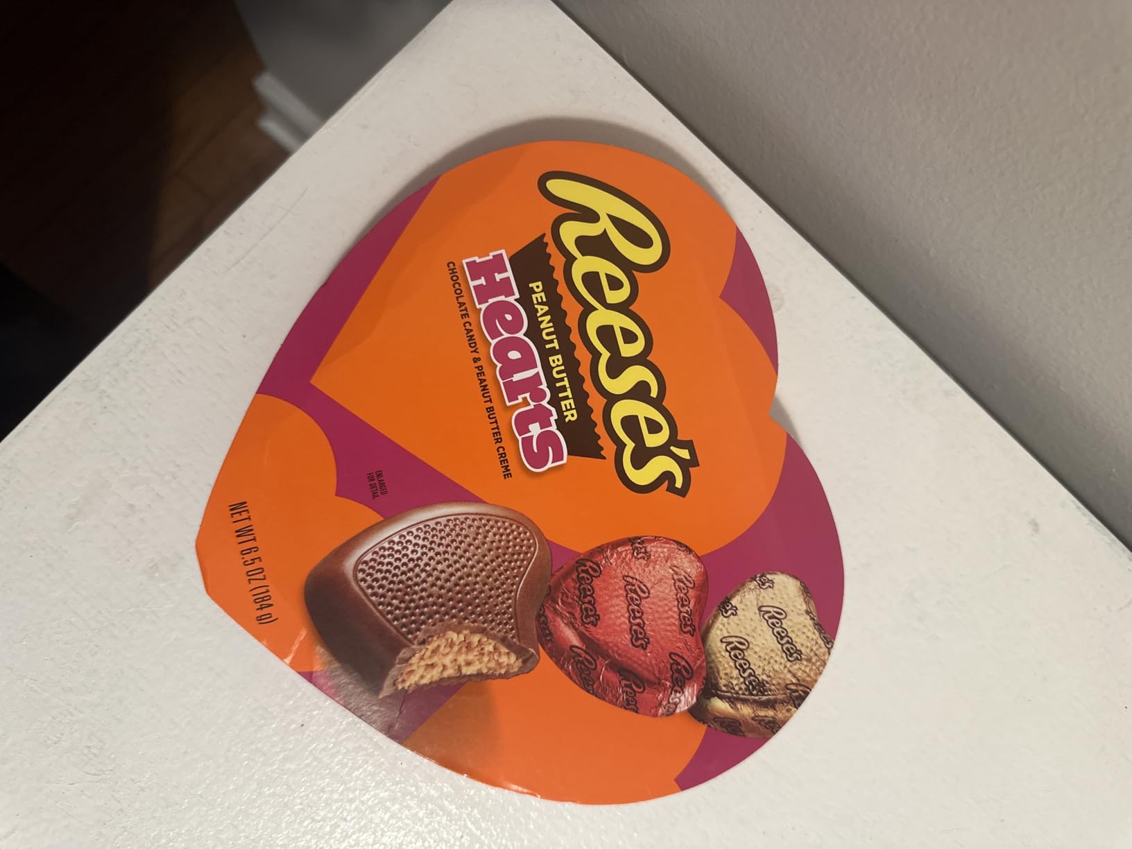 REESE'S Chocolate Peanut Butter Creme Hearts, Valentine's Candy Gift Box, 6.5 oz - Customer Photo 3