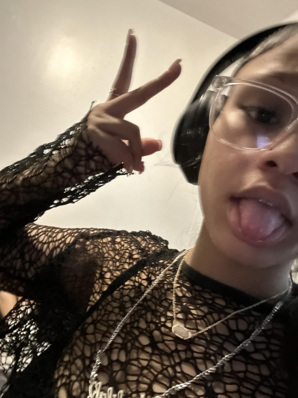 Studio3 Wireless Noise Cancelling Over-Ear Headphones - Apple W1 Headphone Chip, Class 1 Bluetooth, 22 Hours of Listening Time, Built-in Microphone - Matte Black customer photo 1