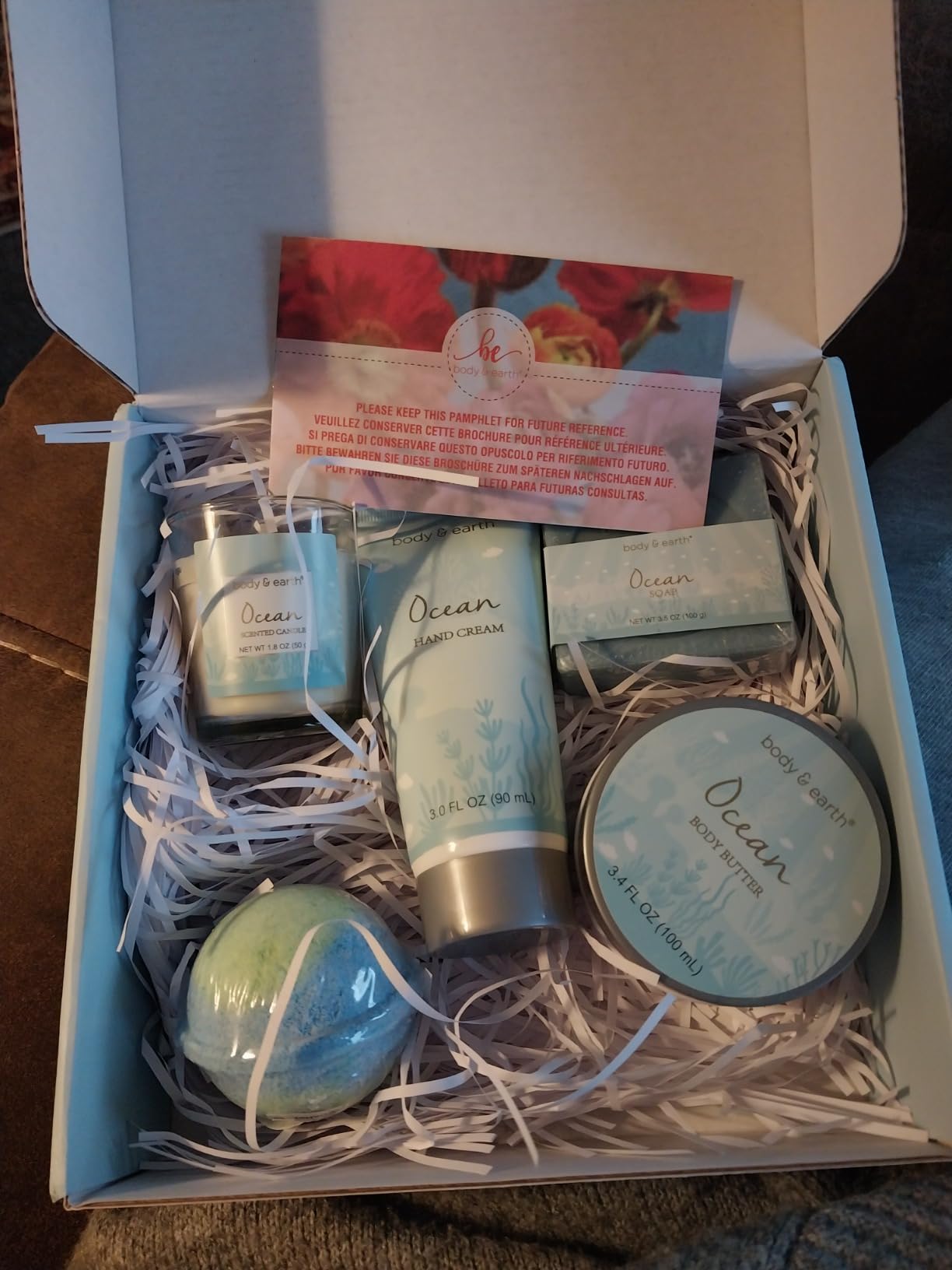 Gifts for Women, Bath and Body Womens Gift Sets with 5 Pcs Ocean Scented Spa Gifts for Women Bath Gift with Scented Candle Body Butter Hand Cream Bath Bomb Valentine's Day Gifts - Customer Photo 1