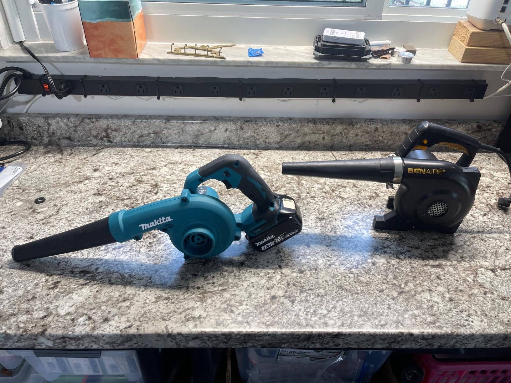 Makita DUB185Z Cordless Handheld Leaf Blower Powered by 18V LXT Li-Ion Battery customer photo 1