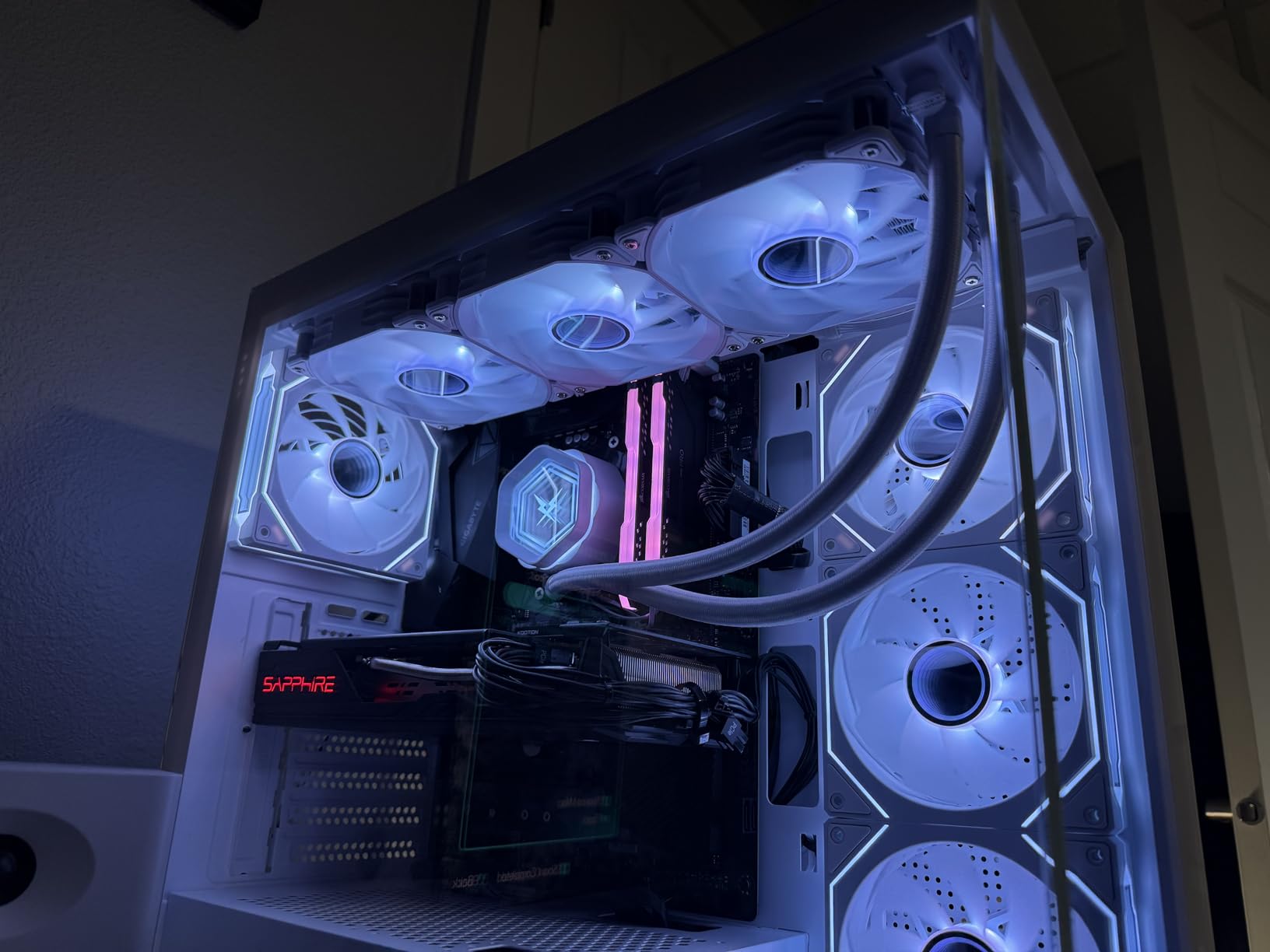 AMD Ryzen™ 5 5600G 6-Core 12-Thread Desktop Processor with Radeon™ Graphics customer photo 2