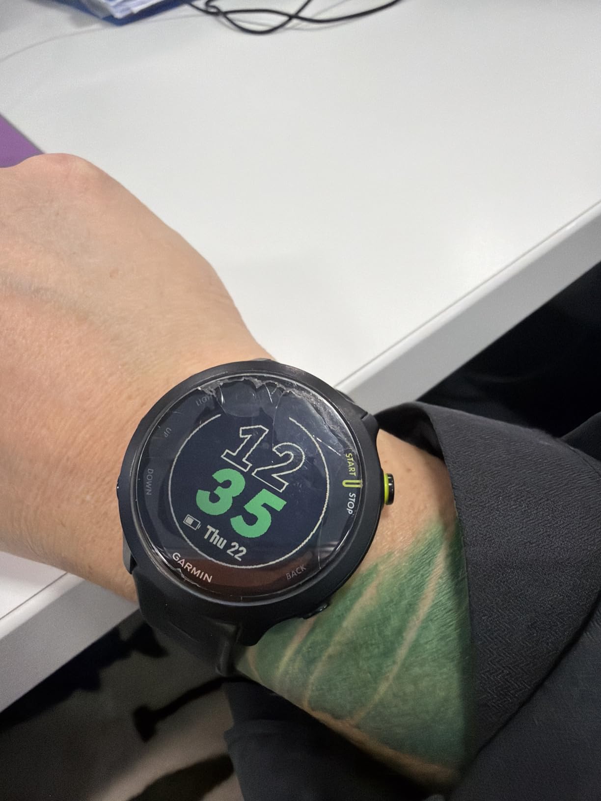 Garmin Forerunner 55, GPS Running Watch with Daily Suggested Workouts, Up to 2 Weeks of Battery Life, Black customer photo 2