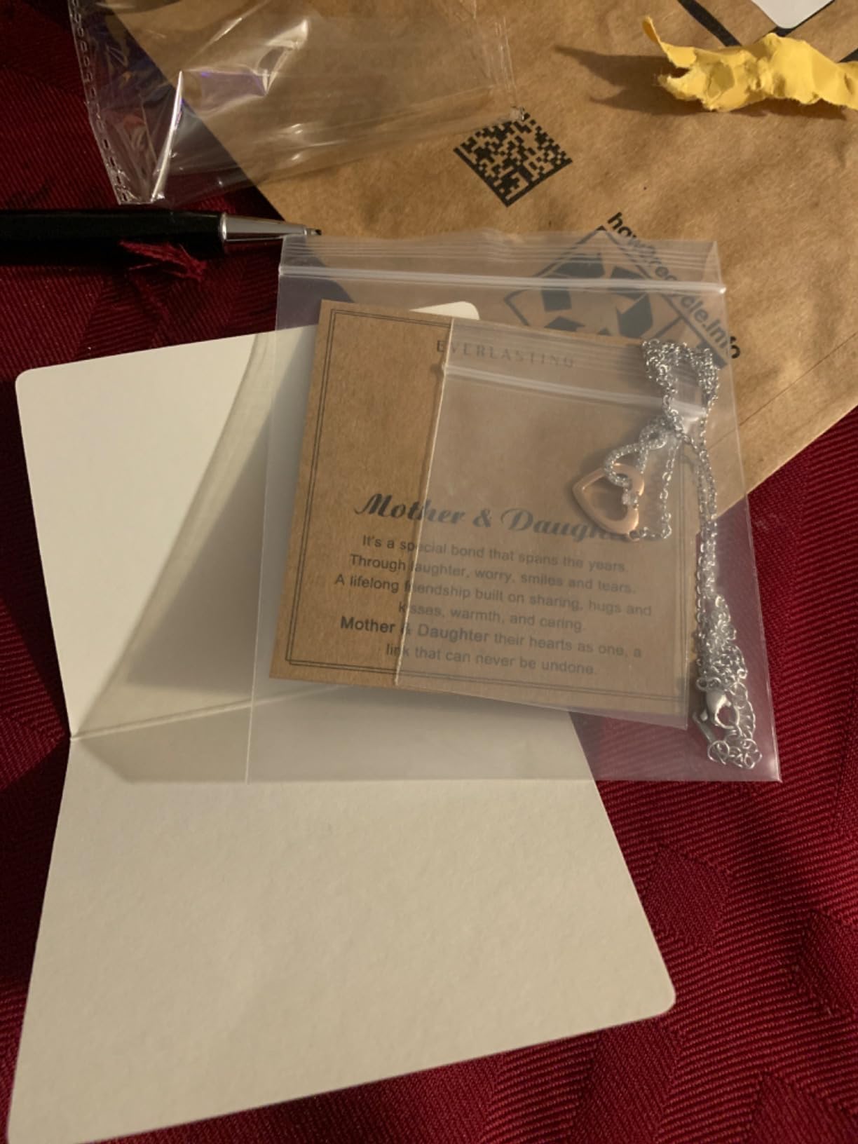 Shonyin Valentines Day Everlasting Heart Necklace for Women Girls Mother Daughter Girlfriend Grandma Granddaughter Mother Daughter in Law Sister Soulmate Wife Birthday Christmas Gifts - Customer Photo 2