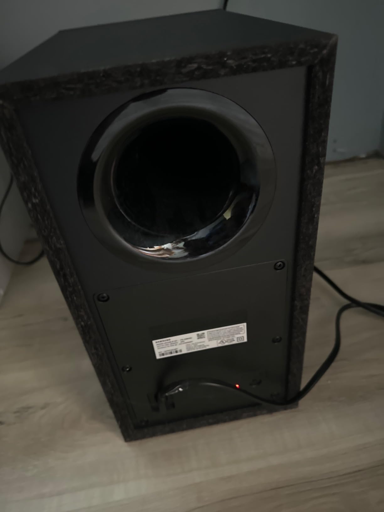 Samsung HW-B650 3.1ch Soundbar with Dolby 5.1, DTS Virtual:X, Bass Boost, Built-in Center Speaker, Subwoofer Included (2022) customer photo 2