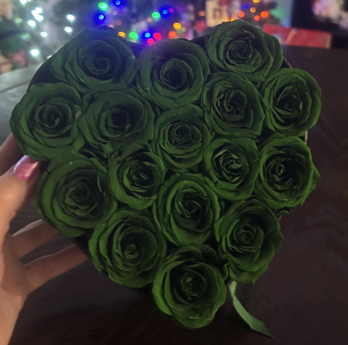 GLAMOUR BOUTIQUE 16 Flower Forever Heart Shape Box, Eternal Preserved Roses Gift for Her, Lasting Flowers, Romantic Floral Keepsake for Birthday, Anniversary or Valentine's Day, Red (Color-Treated) - Customer Photo 1