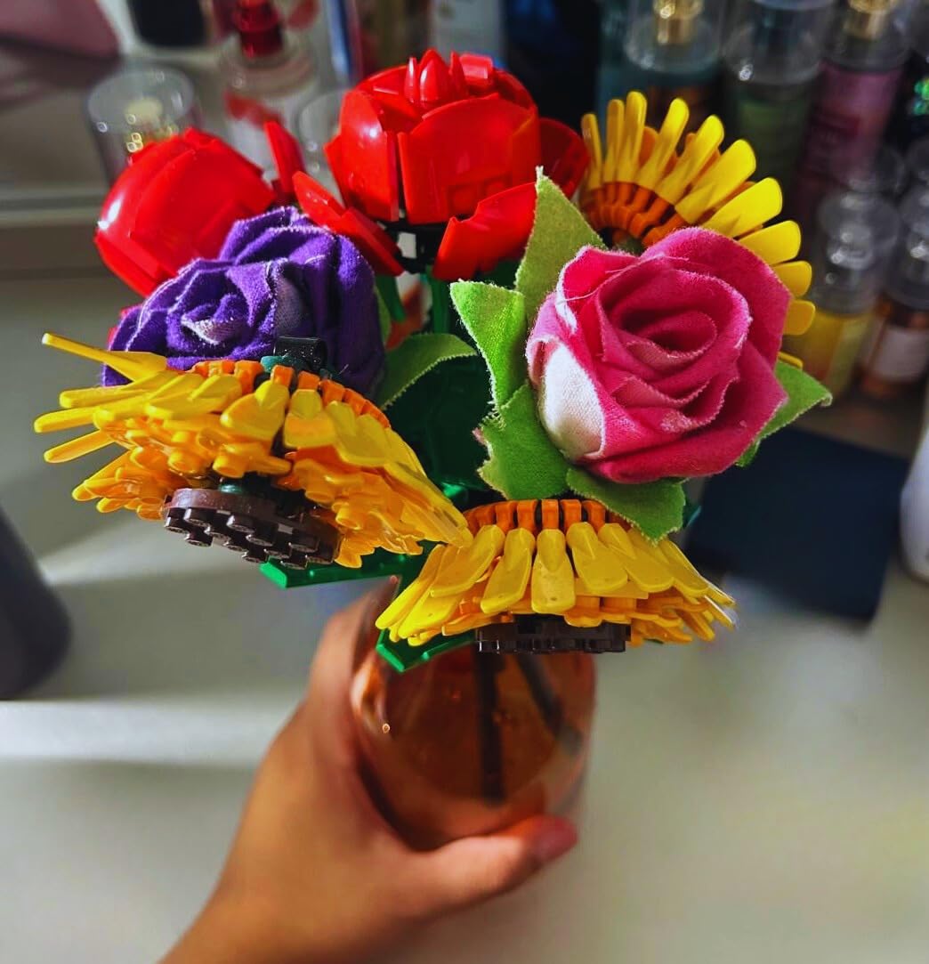 LEGO Roses - Building Toy for Kids, Girls & Boys, Ages 8+ - Artificial, Fake Roses for Home Decor & Display - Gift Idea for Plant & Flower Lovers - 40460 - Customer Photo 1