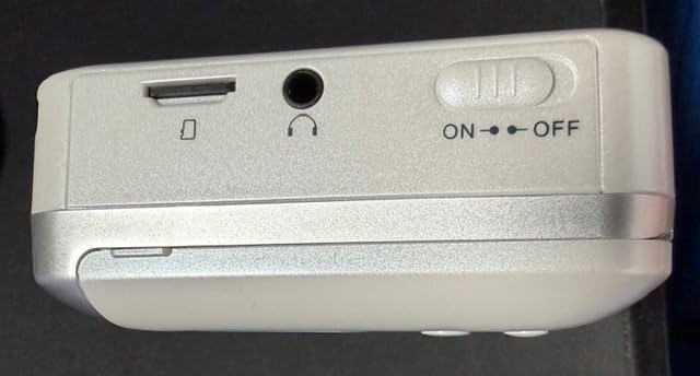 Gracioso Portable Cassette Player Recorder Converter,Cassette to MP3 via SD Card,Tape Player with 1000mah Rechargeable Battery,Built-in Microphone&Speaker,Headphone Jack,16GB SD Card customer photo 1