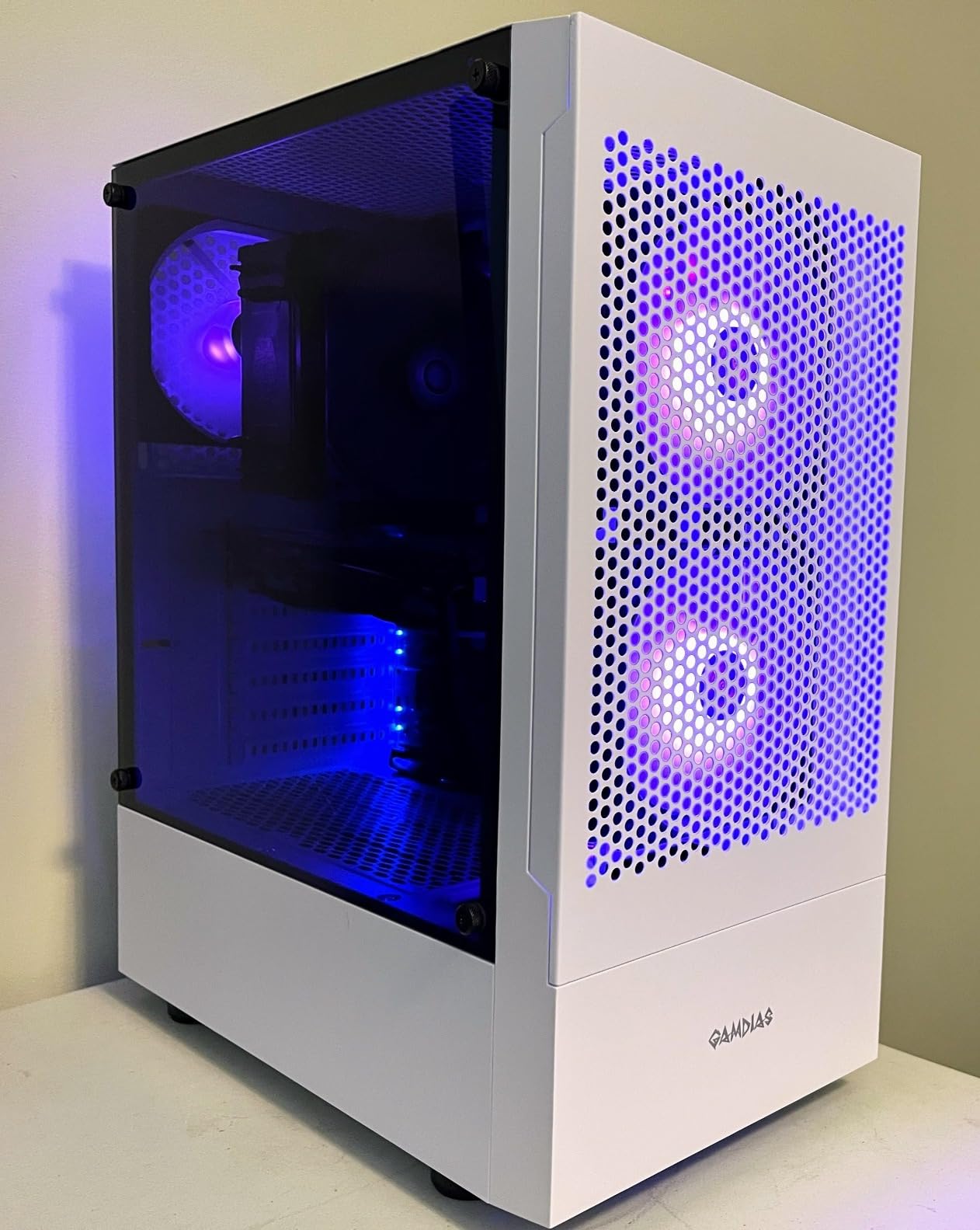 GAMDIAS White RGB Gaming ATX Mid Tower Computer PC Case with Side Tempered Glass and Excellent Airflow Design & 3 Built-in 120mm ARGB Fans customer photo 1