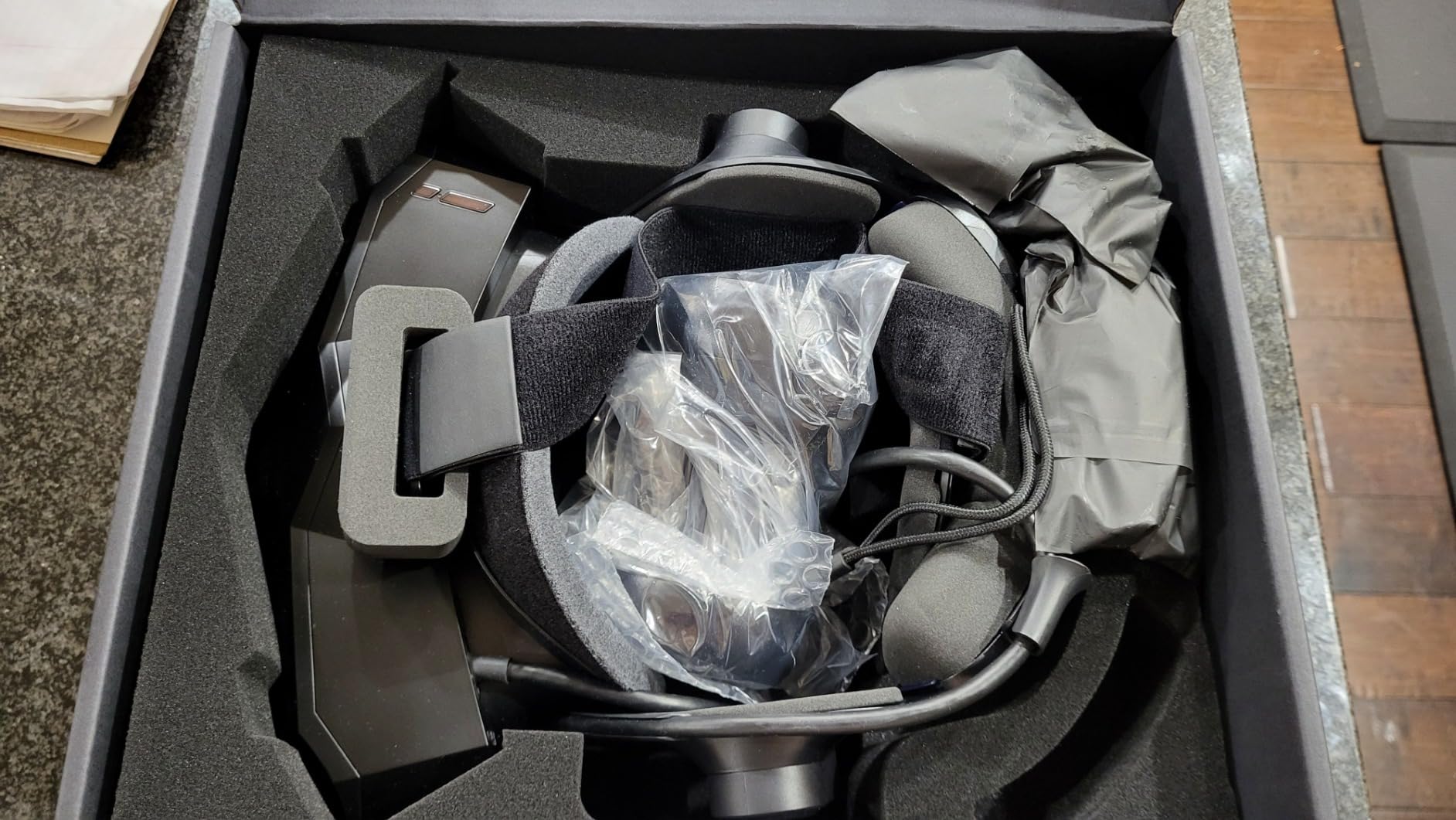 Pimax Crystal - High-Resolution Virtual Reality Headset for PC Gaming customer photo 2