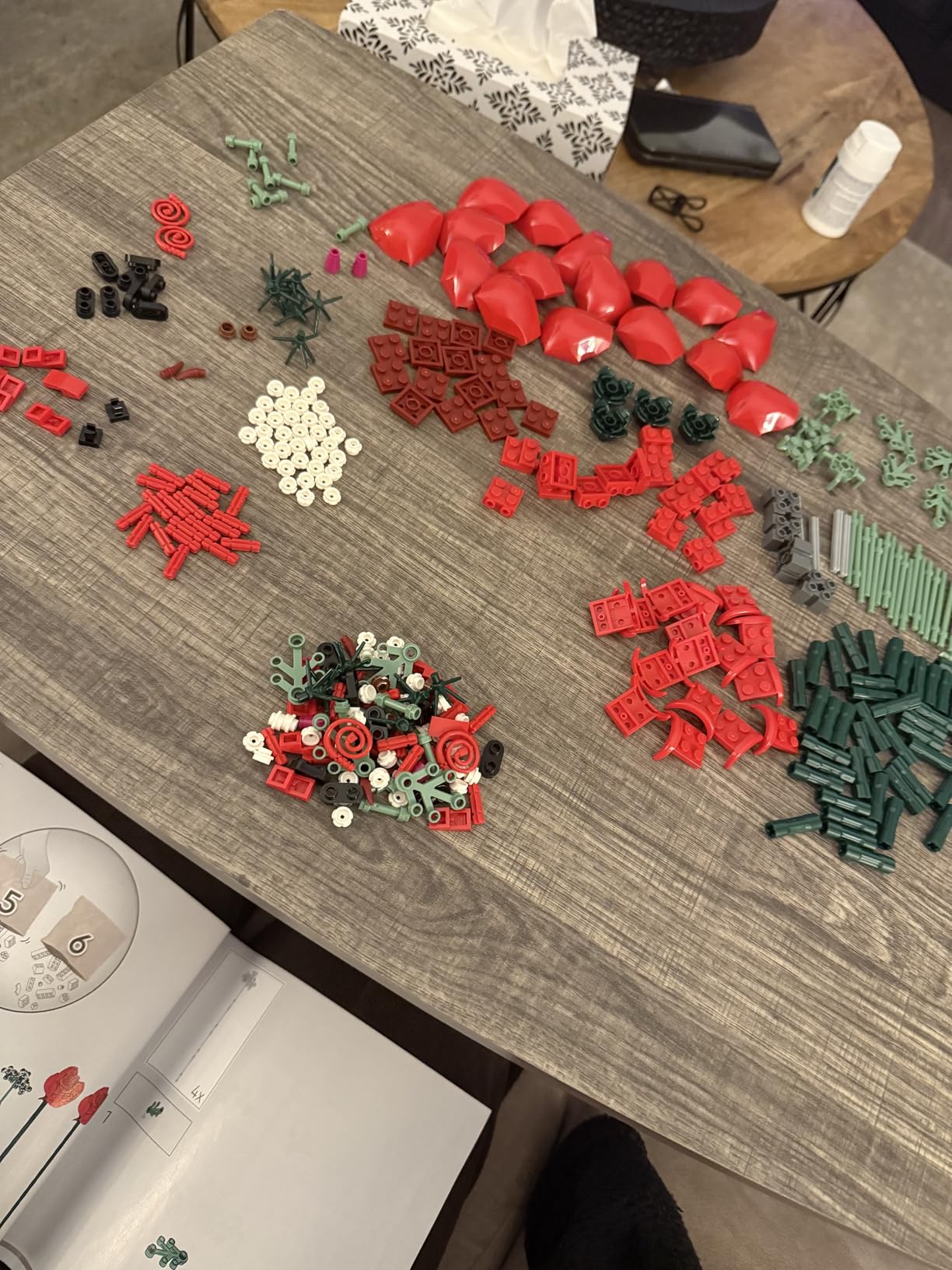 LEGO Botanicals Bouquet of Roses Artificial Flowers - Fake Red Roses Building Set for Adults, Ages 18+ - Gifts for Valentines Day for Her - Home Decor for Table Display - 10328 - Customer Photo 3