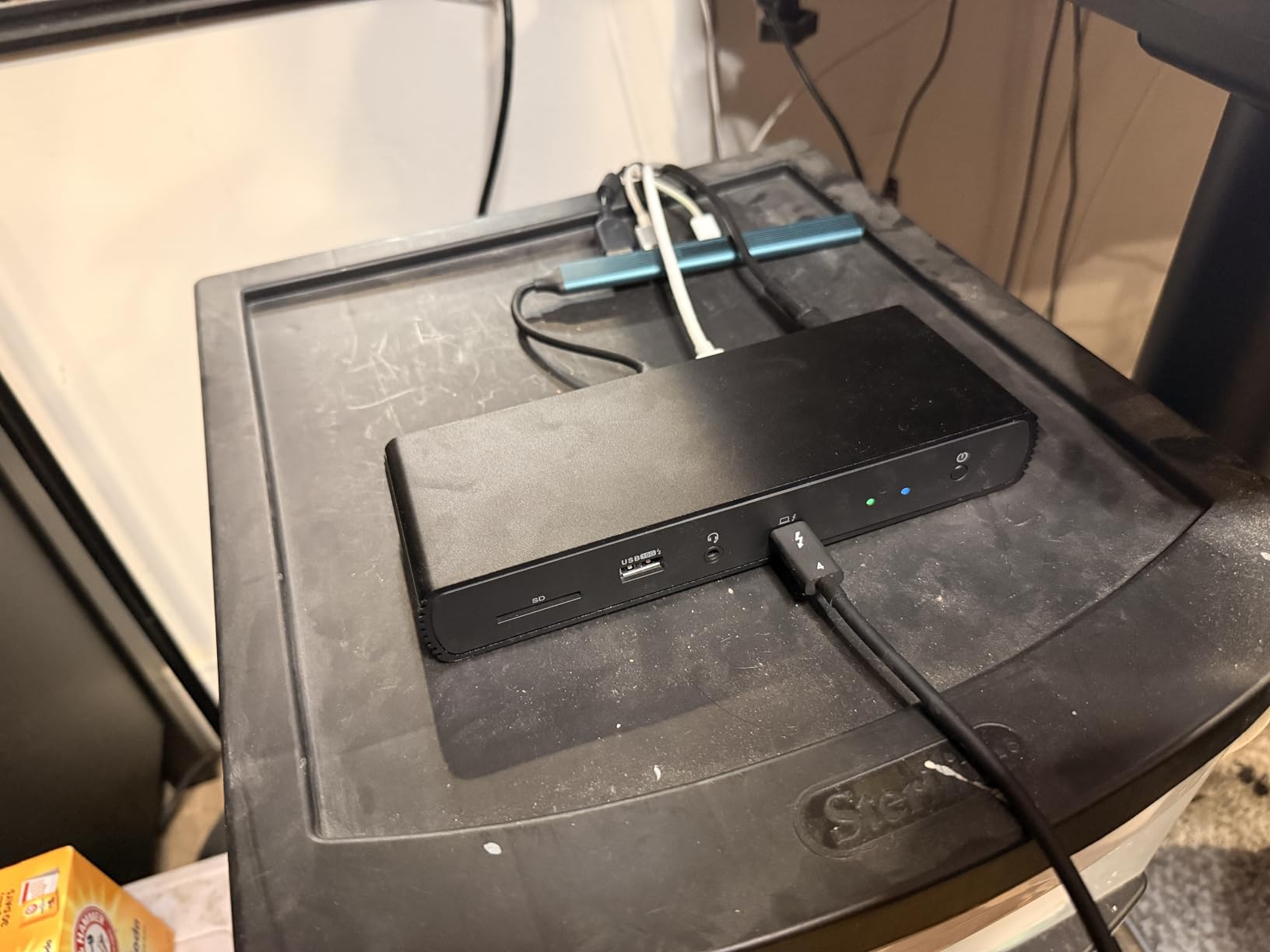 Amazon Basics Thunderbolt 4 Pro Docking Station, Dual 4K Monitor Support, 8K Display, 2xTBT4, 1xHDMI2.1, 3xUSB A 3.1, RJ45 Ethernet, Black, 7.86 x 2.95 x 1.23 inches customer photo 1