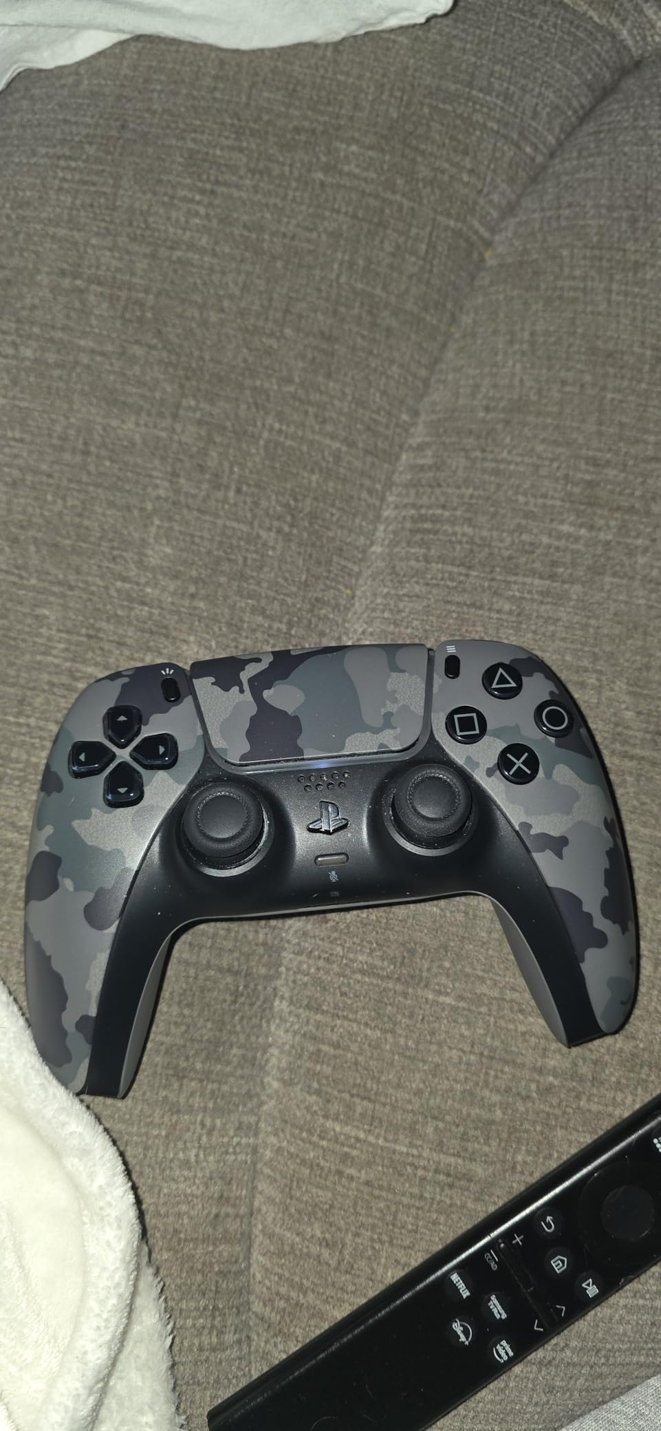 PlayStation DualSense Wireless Controller - Gray Camouflage customer photo 2