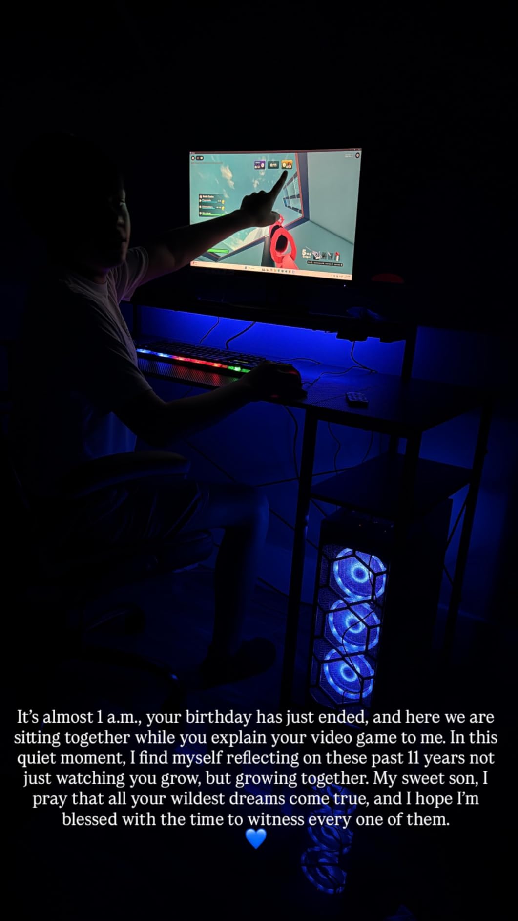 MOTPK 40 Inch Small Gaming Desk with Storage & Led Lights, Computer Desk with Shelf, Reversible Gamer Desk with Monitor Stand, Carbon Fiber Texture Black customer photo 2